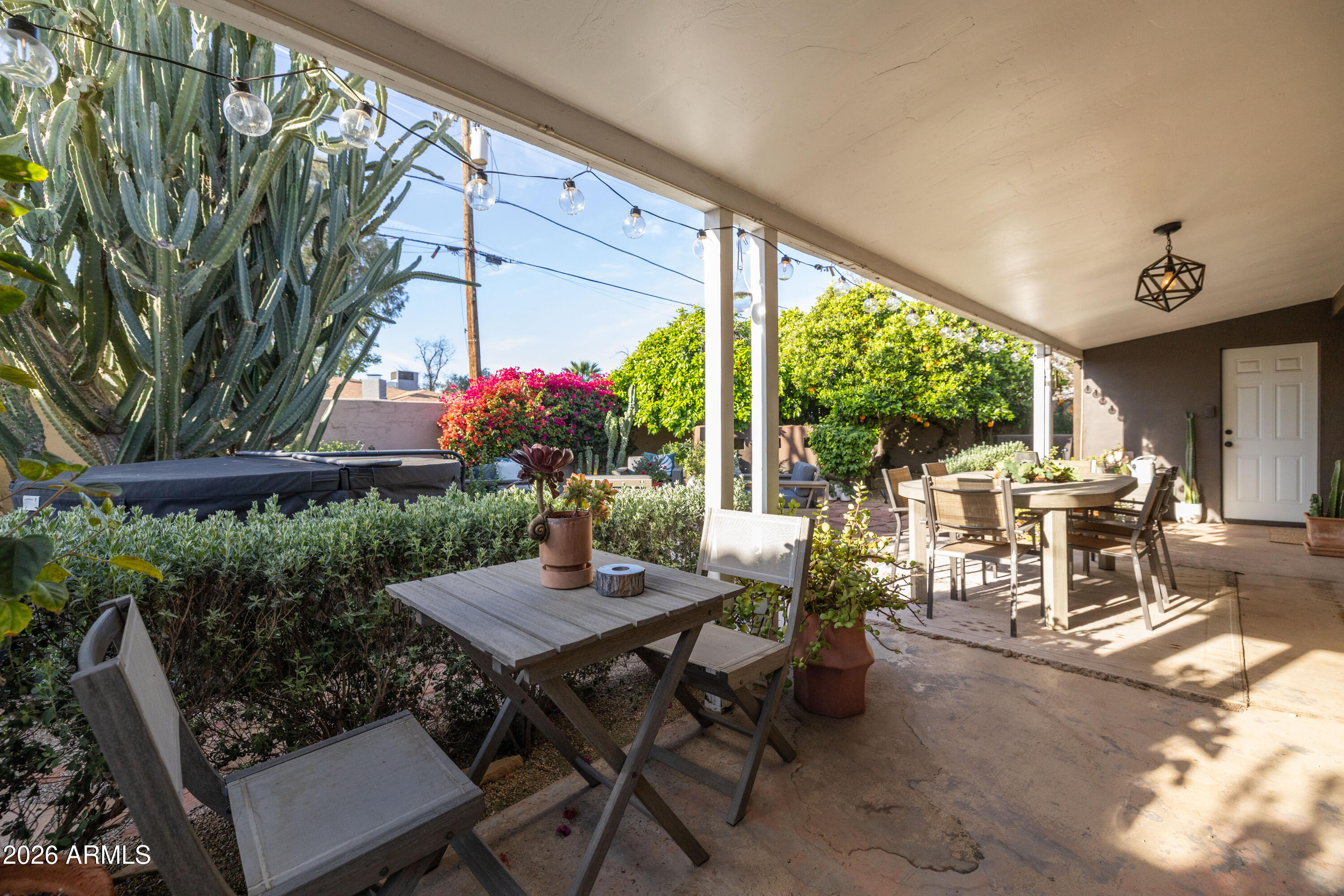 315 W EDGEMONT Avenue