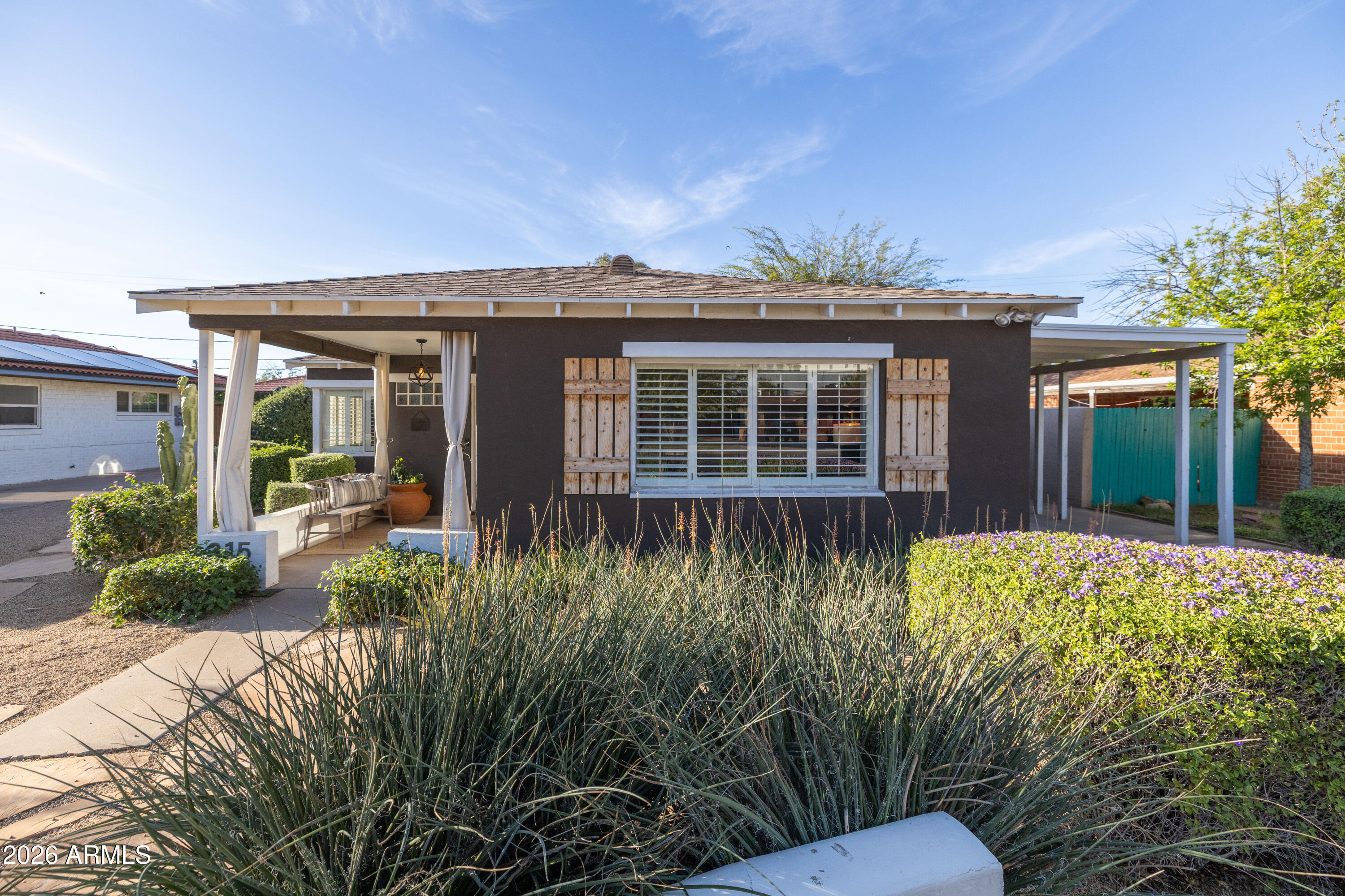 315 W EDGEMONT Avenue
