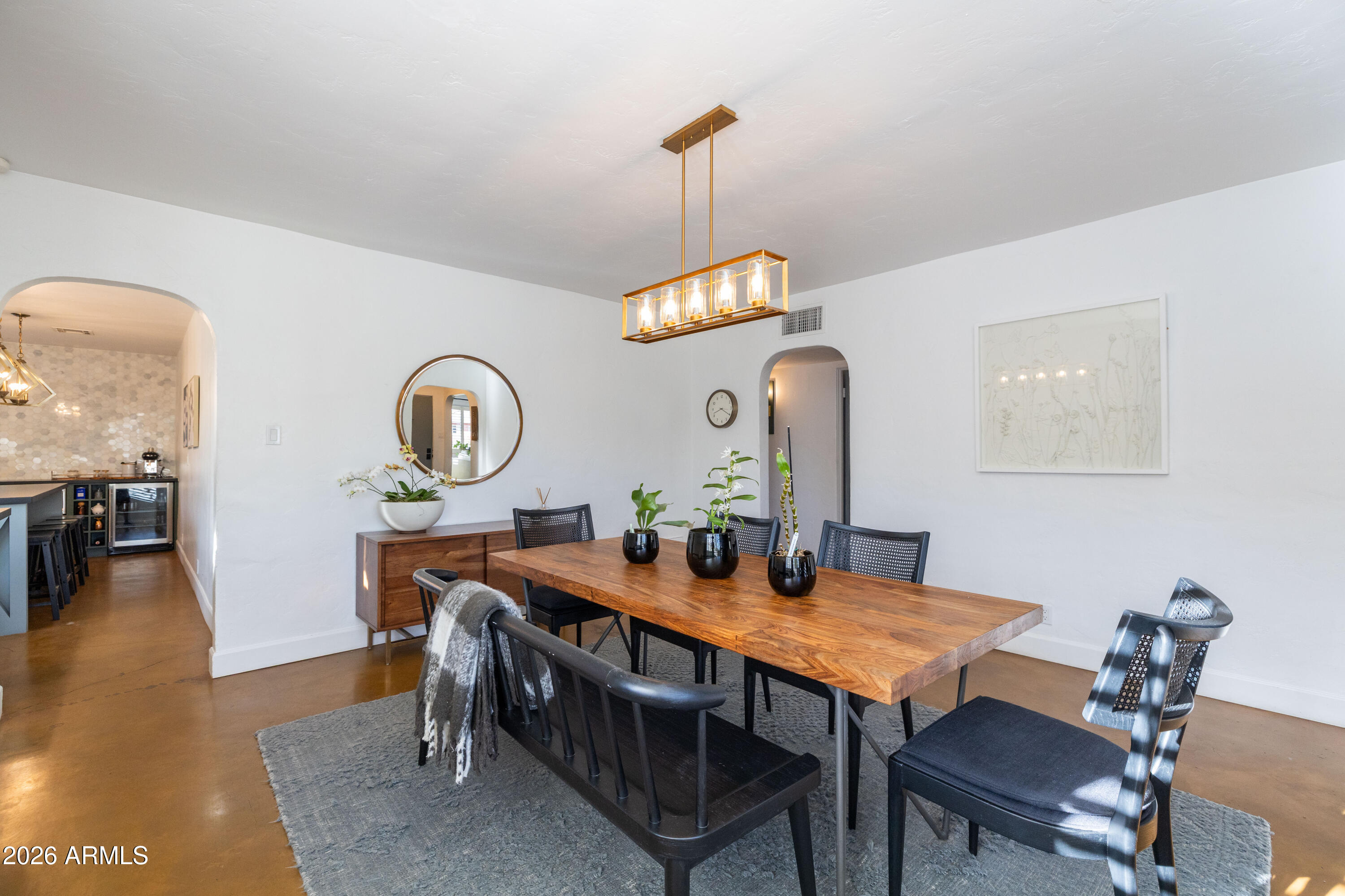 315 W EDGEMONT Avenue