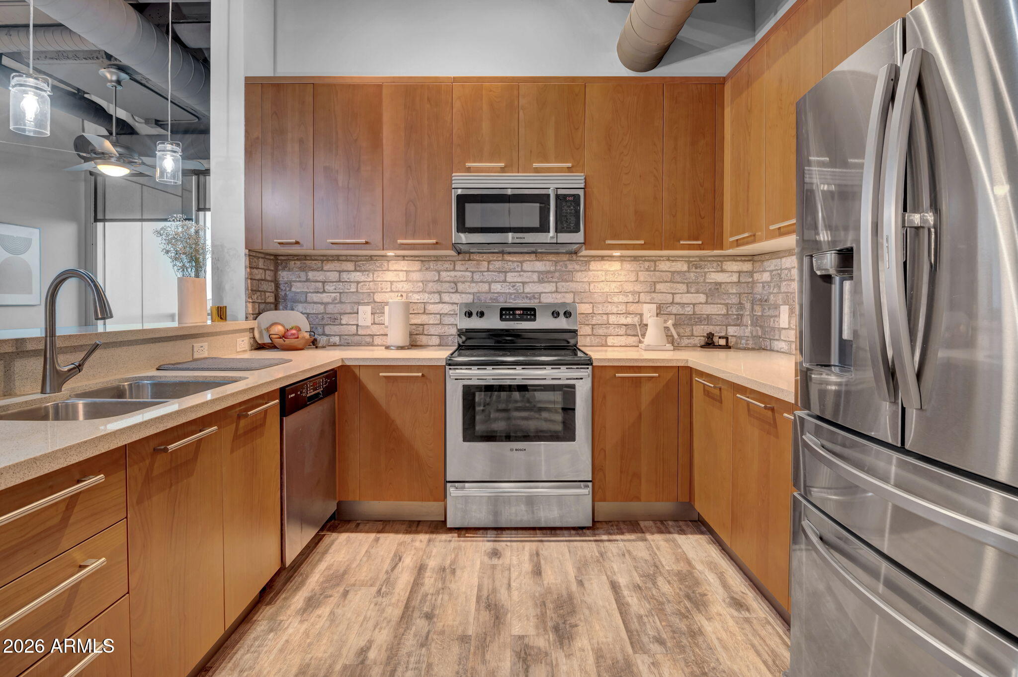 1 E LEXINGTON Avenue 1001