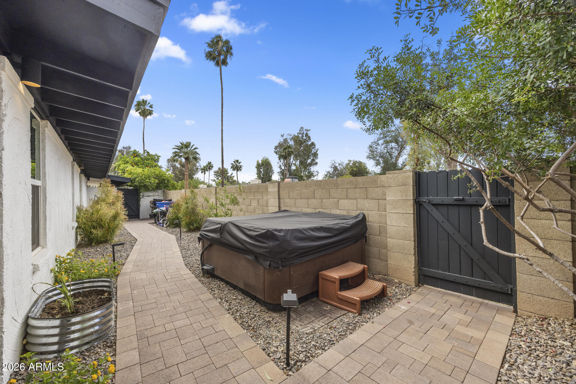 626 W GIBRALTAR Lane