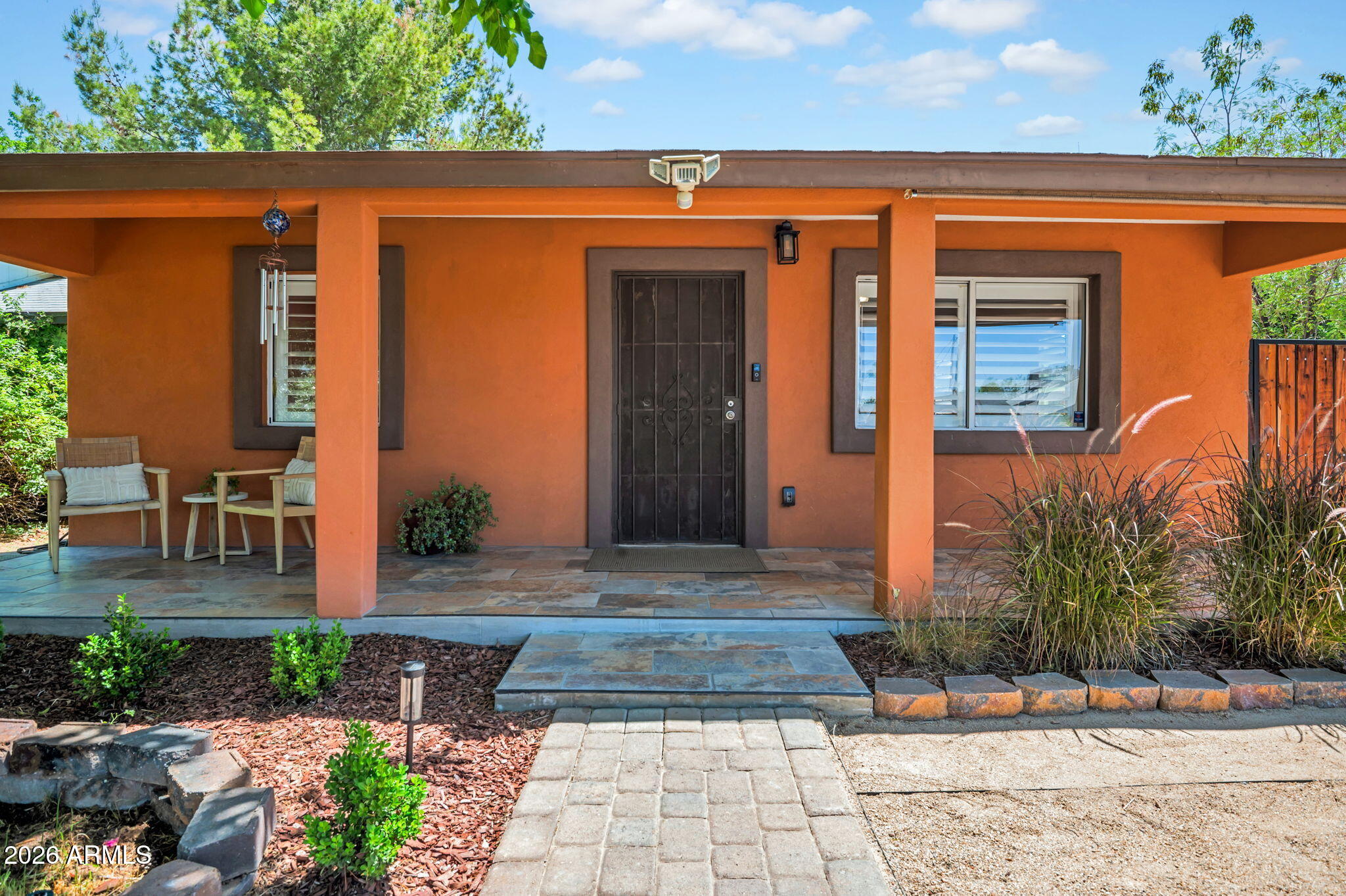 2405 N 27TH Place