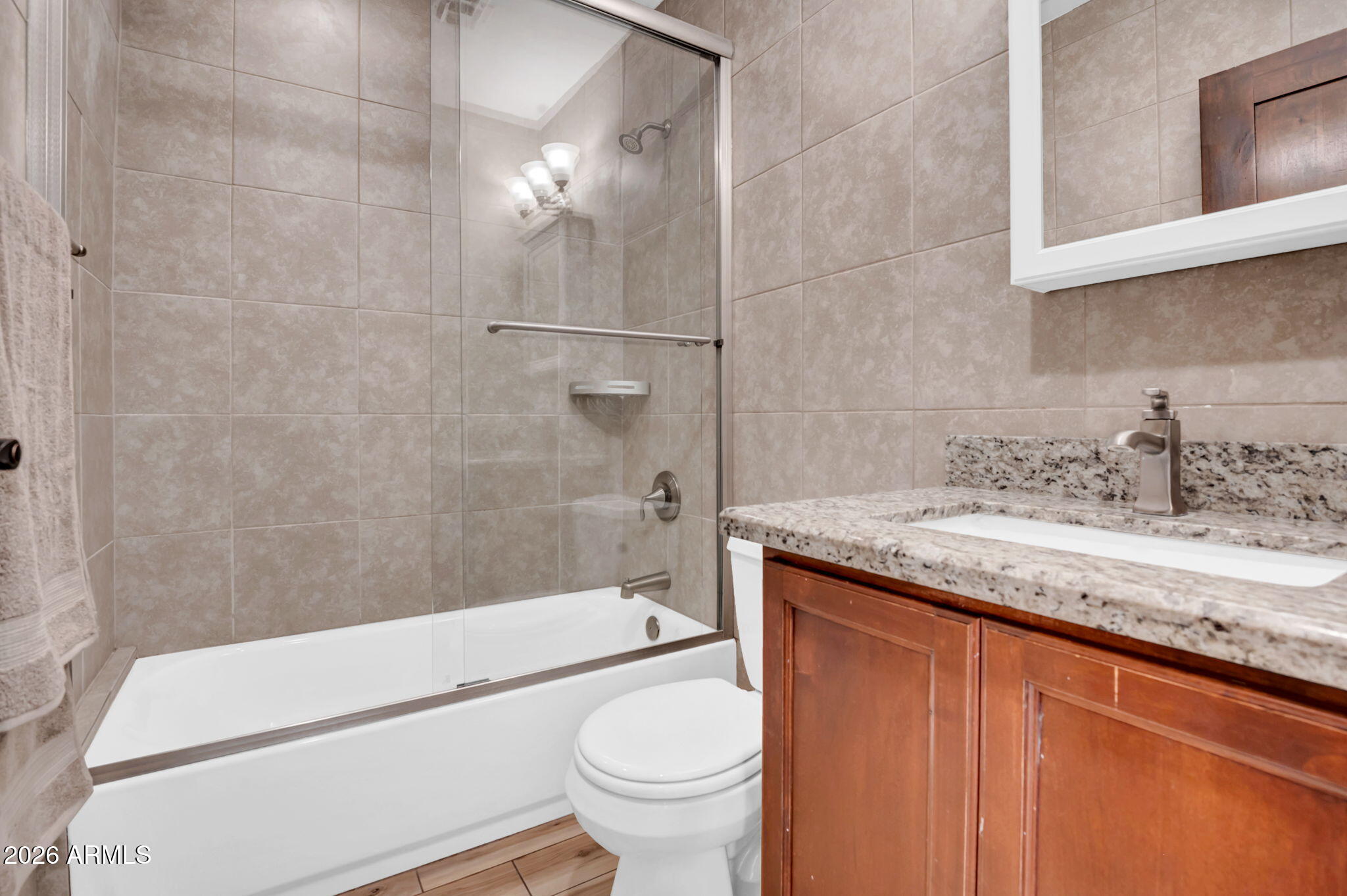 2405 N 27TH Place