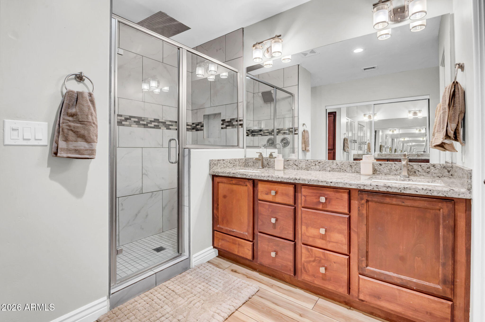 2405 N 27TH Place