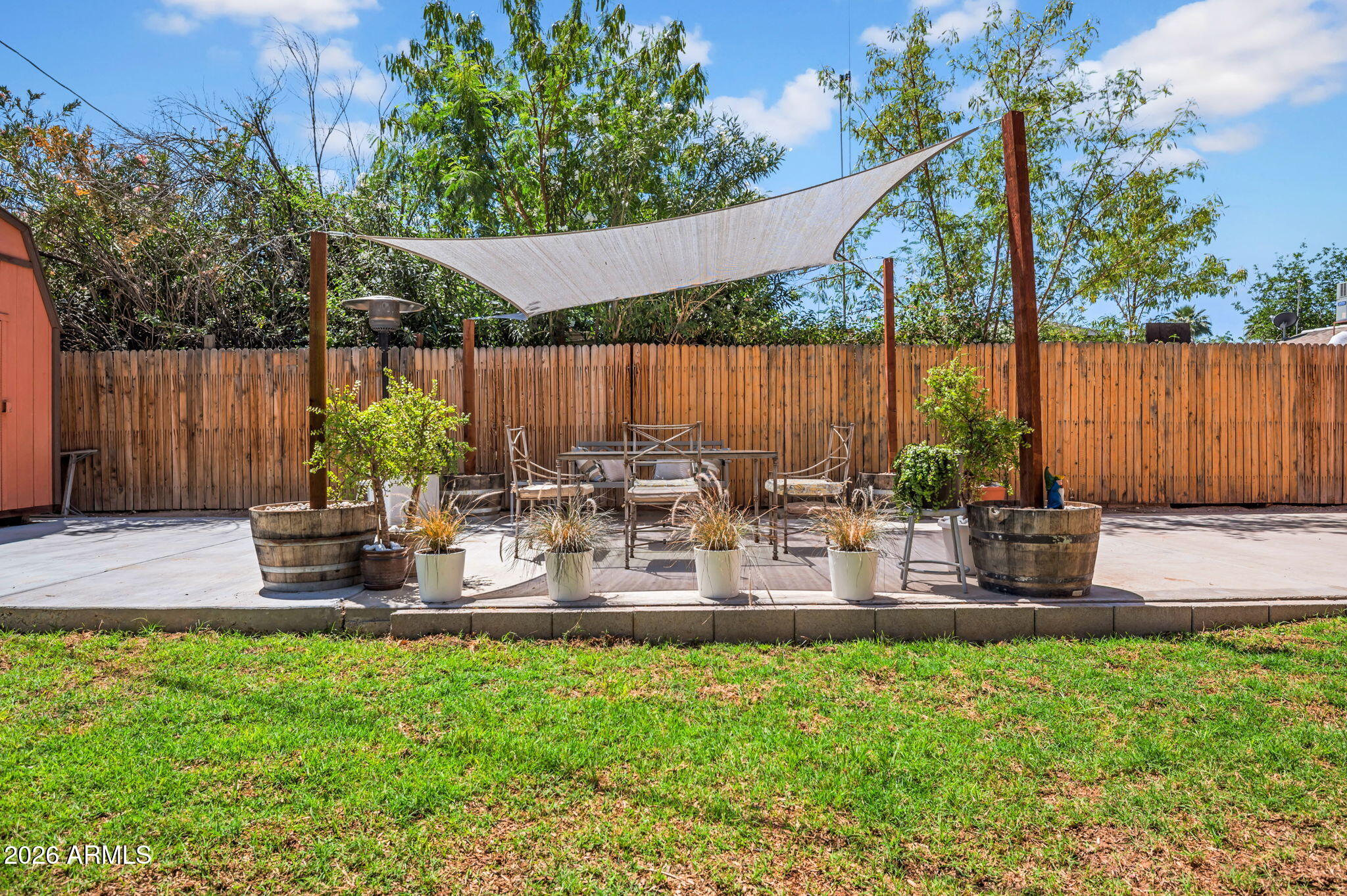 2405 N 27TH Place