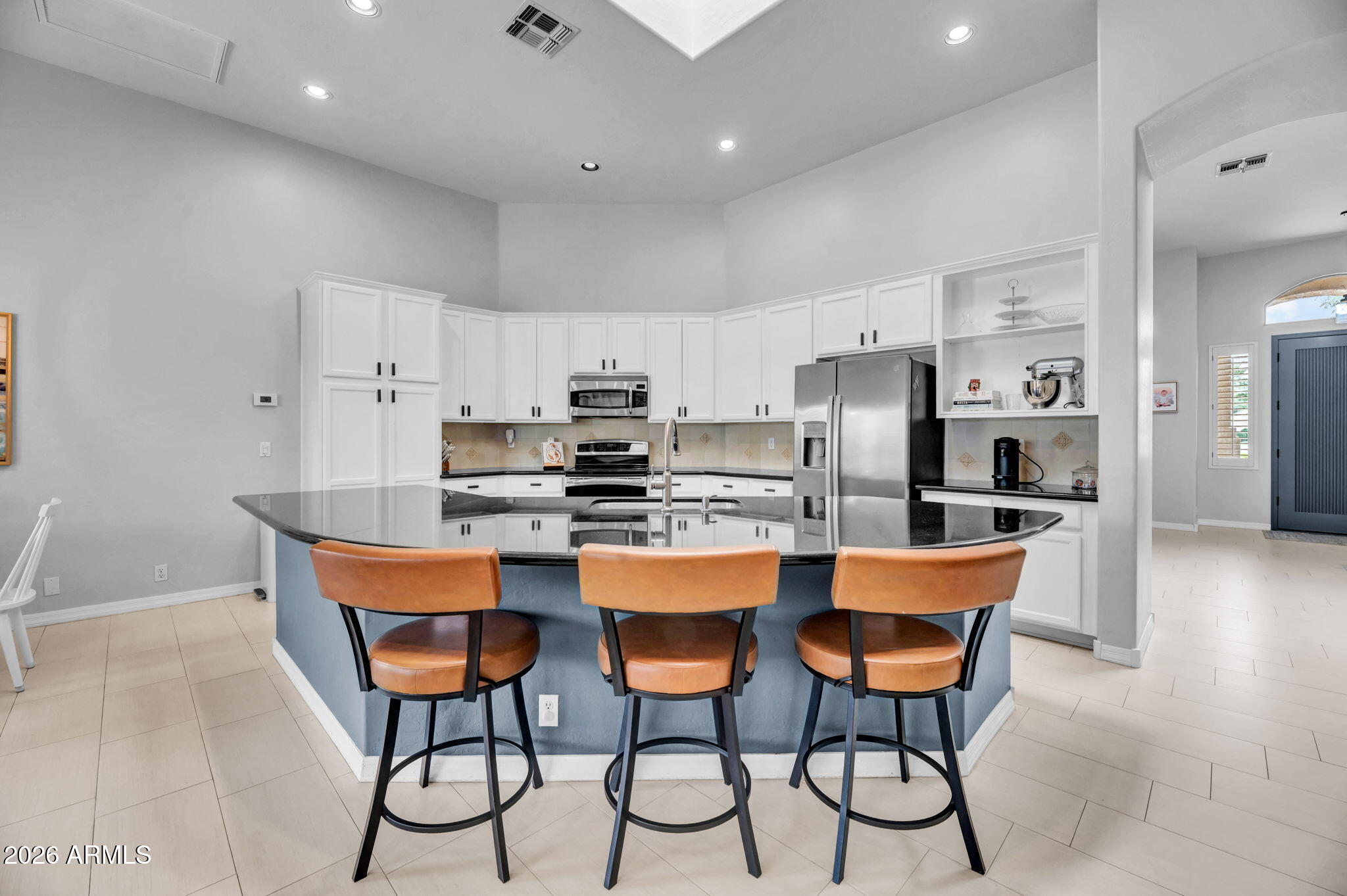 1140 E TUCKEY Lane