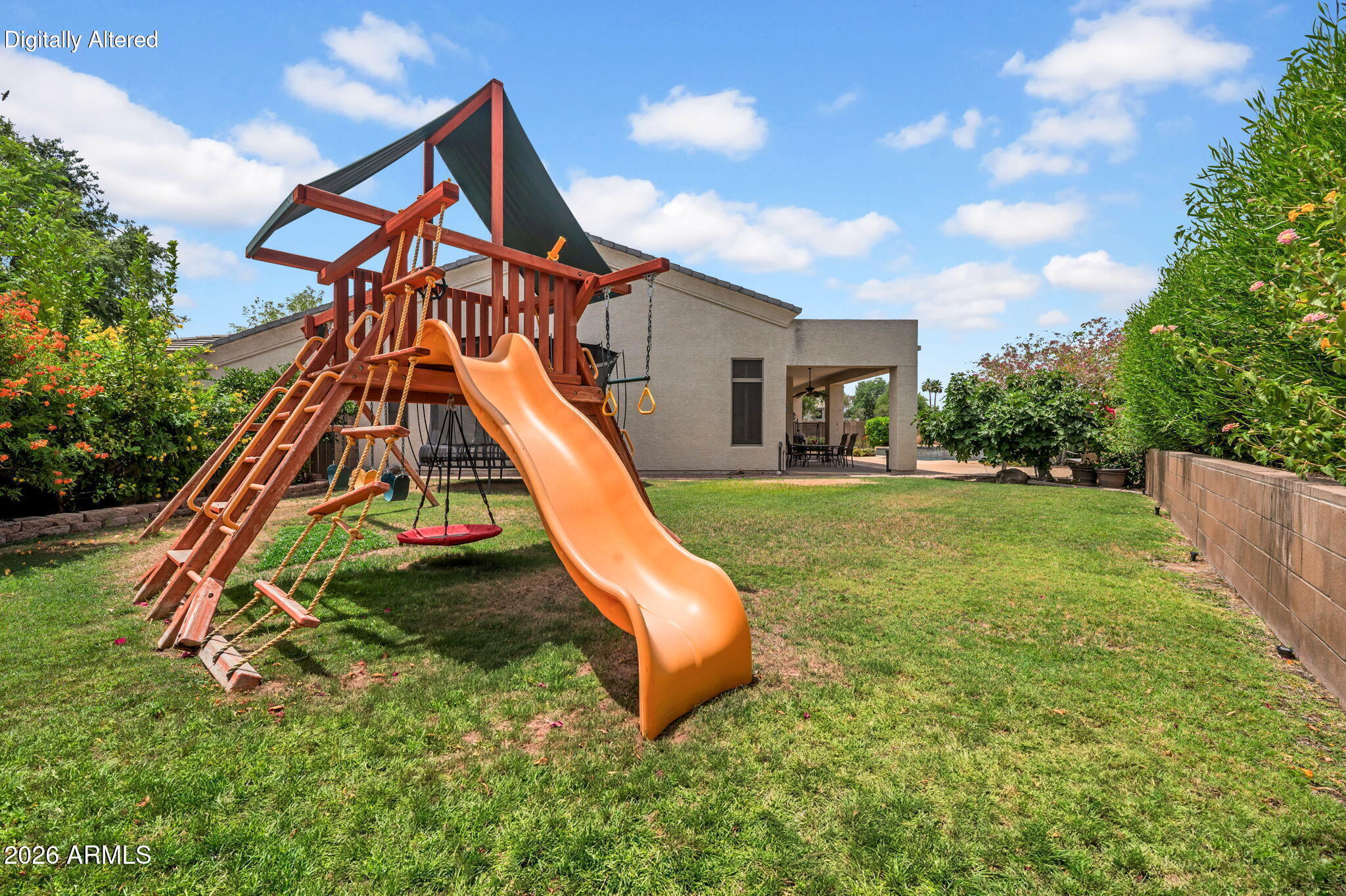 1140 E TUCKEY Lane