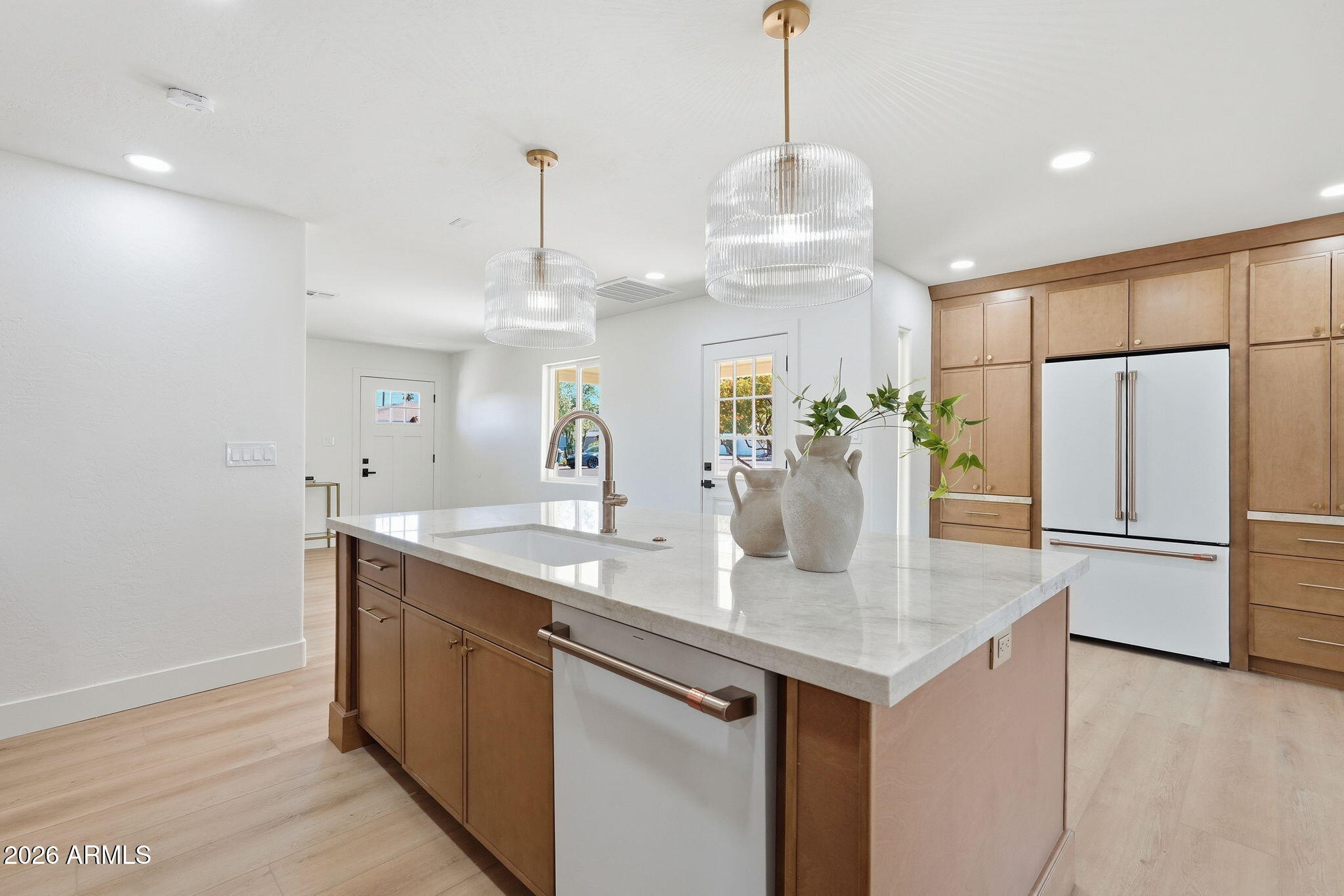 933 E CAVALIER Drive