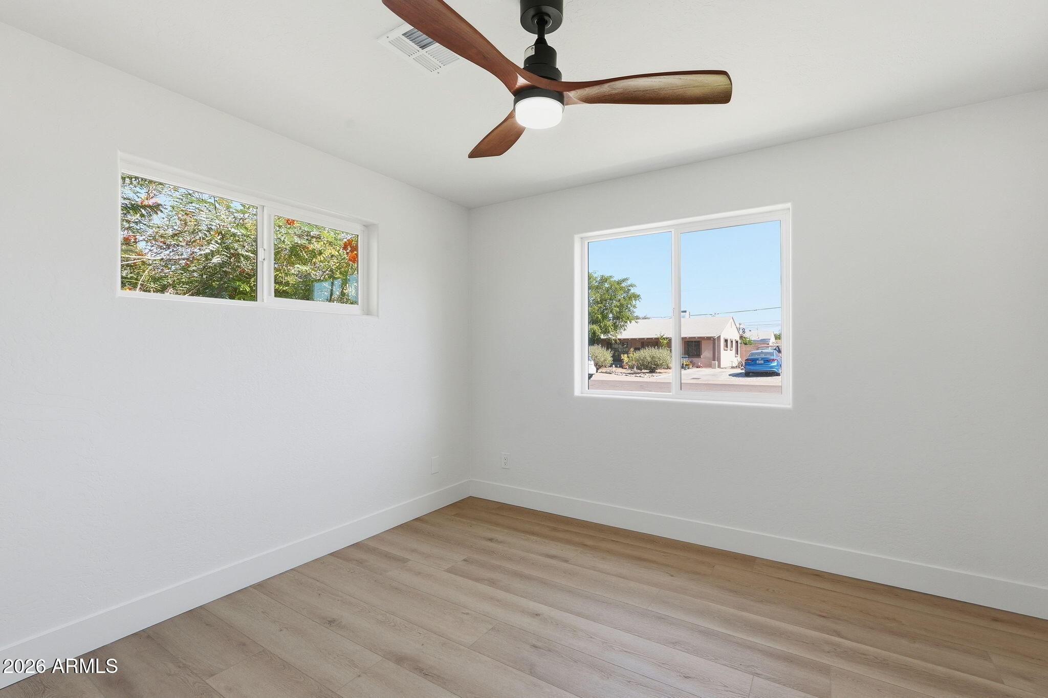933 E CAVALIER Drive