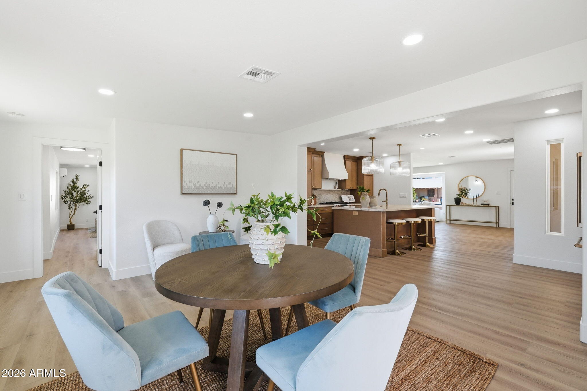 933 E CAVALIER Drive