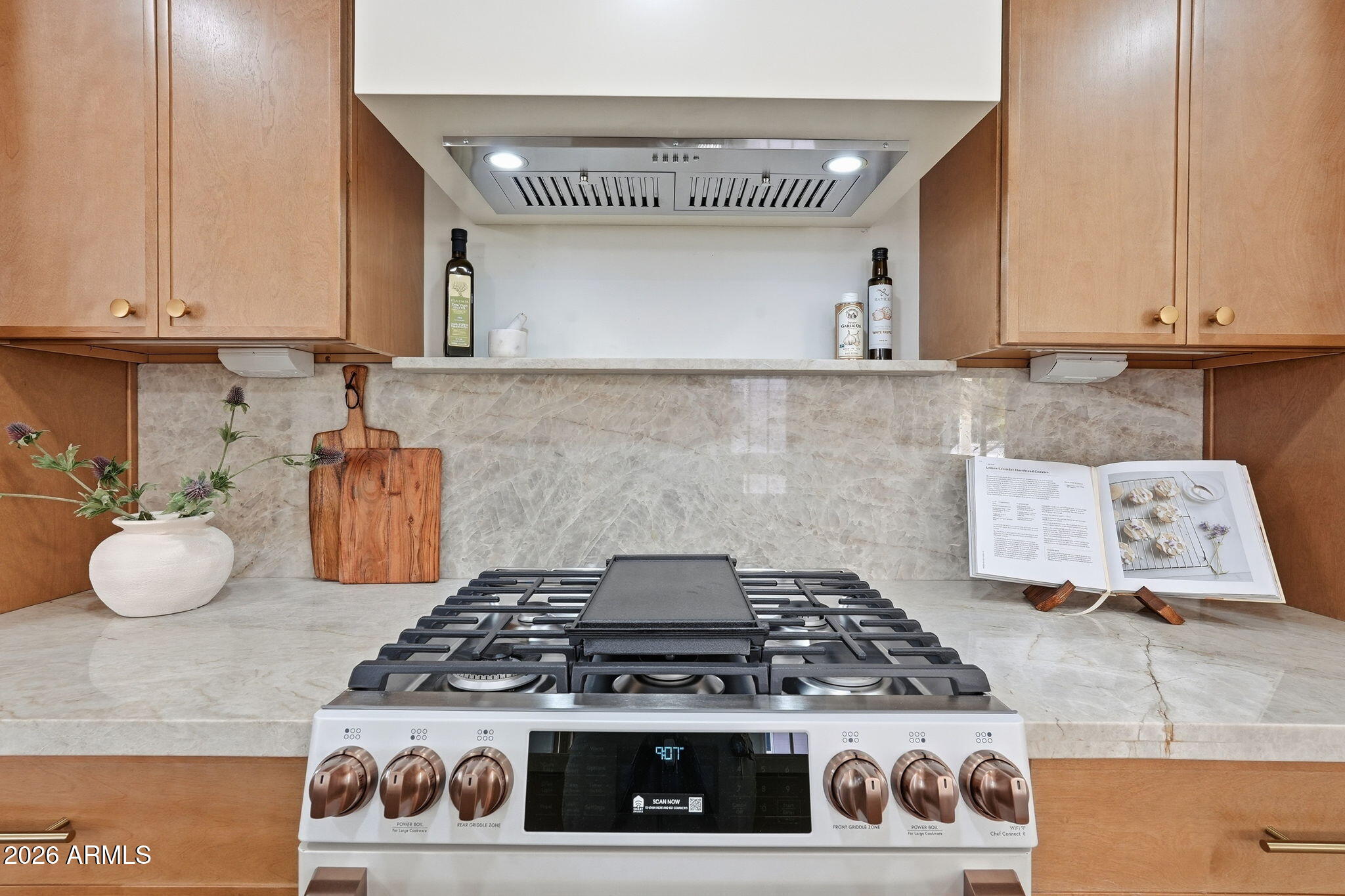 933 E CAVALIER Drive