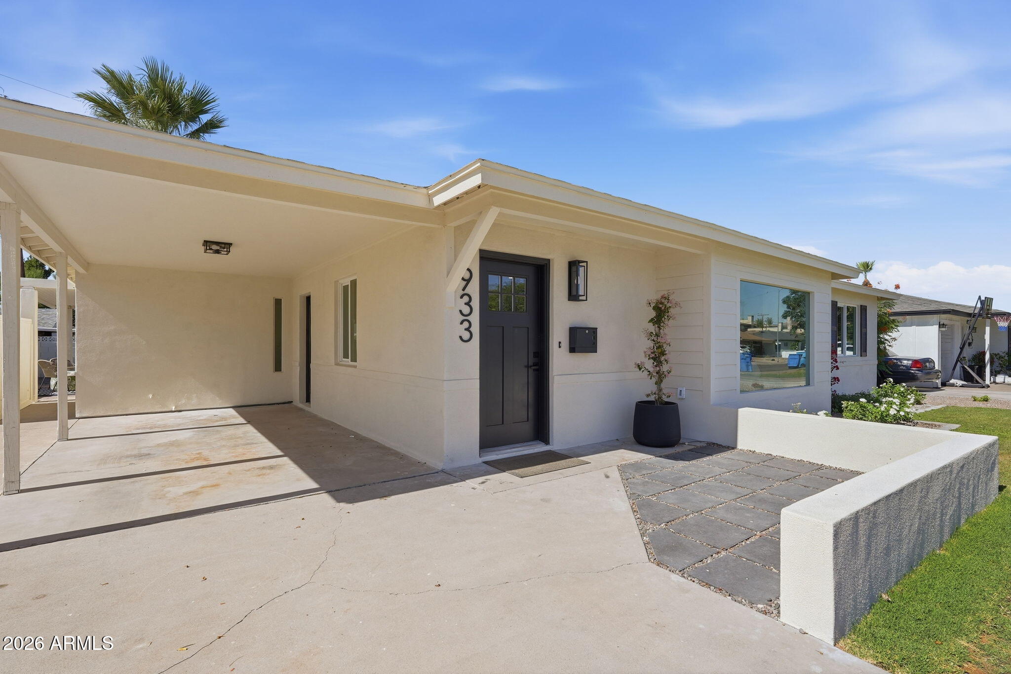 933 E CAVALIER Drive