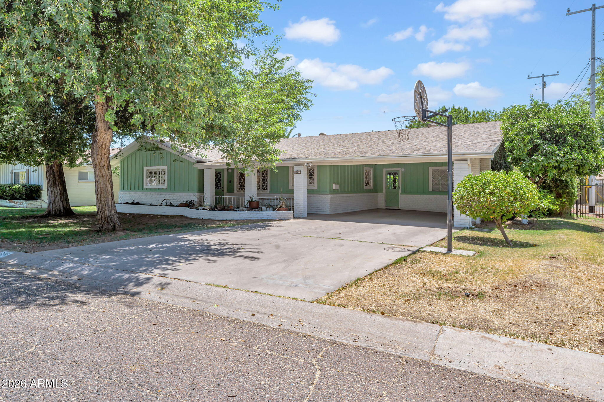309 E KEIM Drive