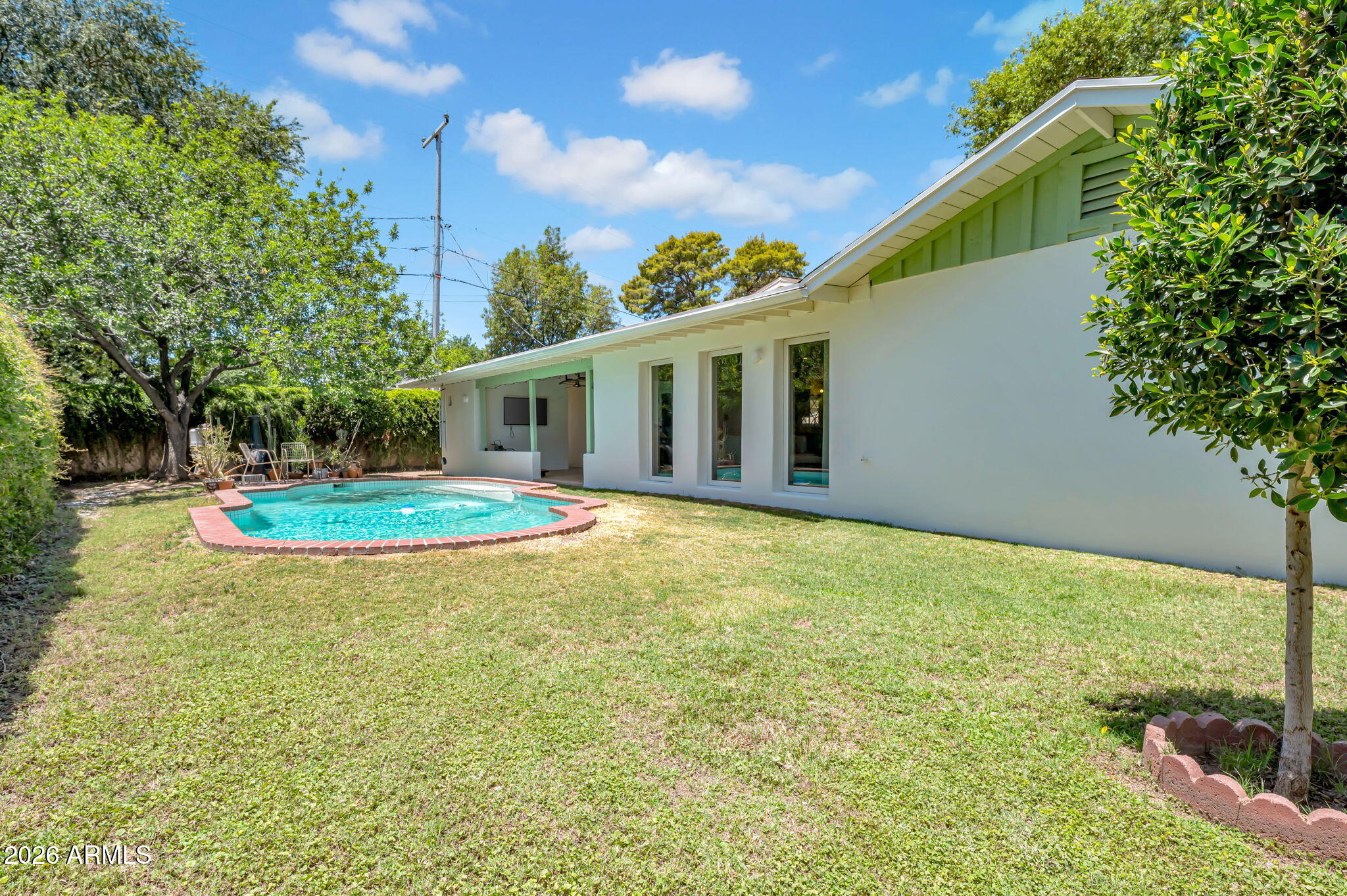 309 E KEIM Drive