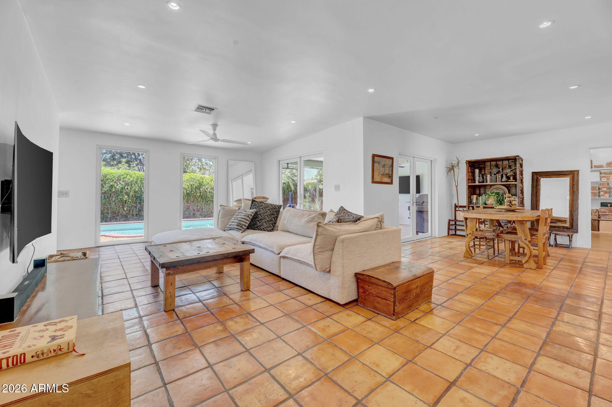 309 E KEIM Drive