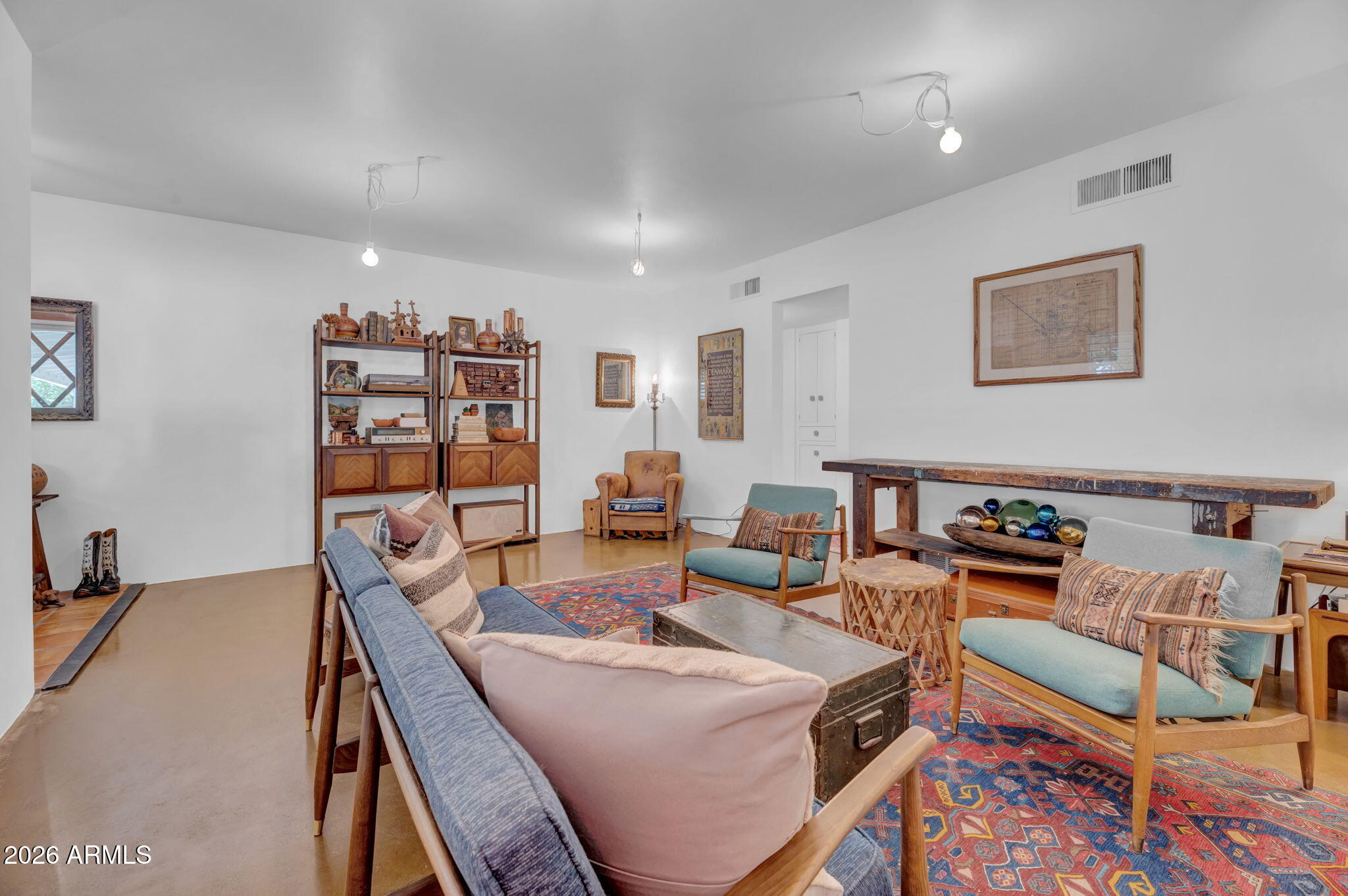309 E KEIM Drive