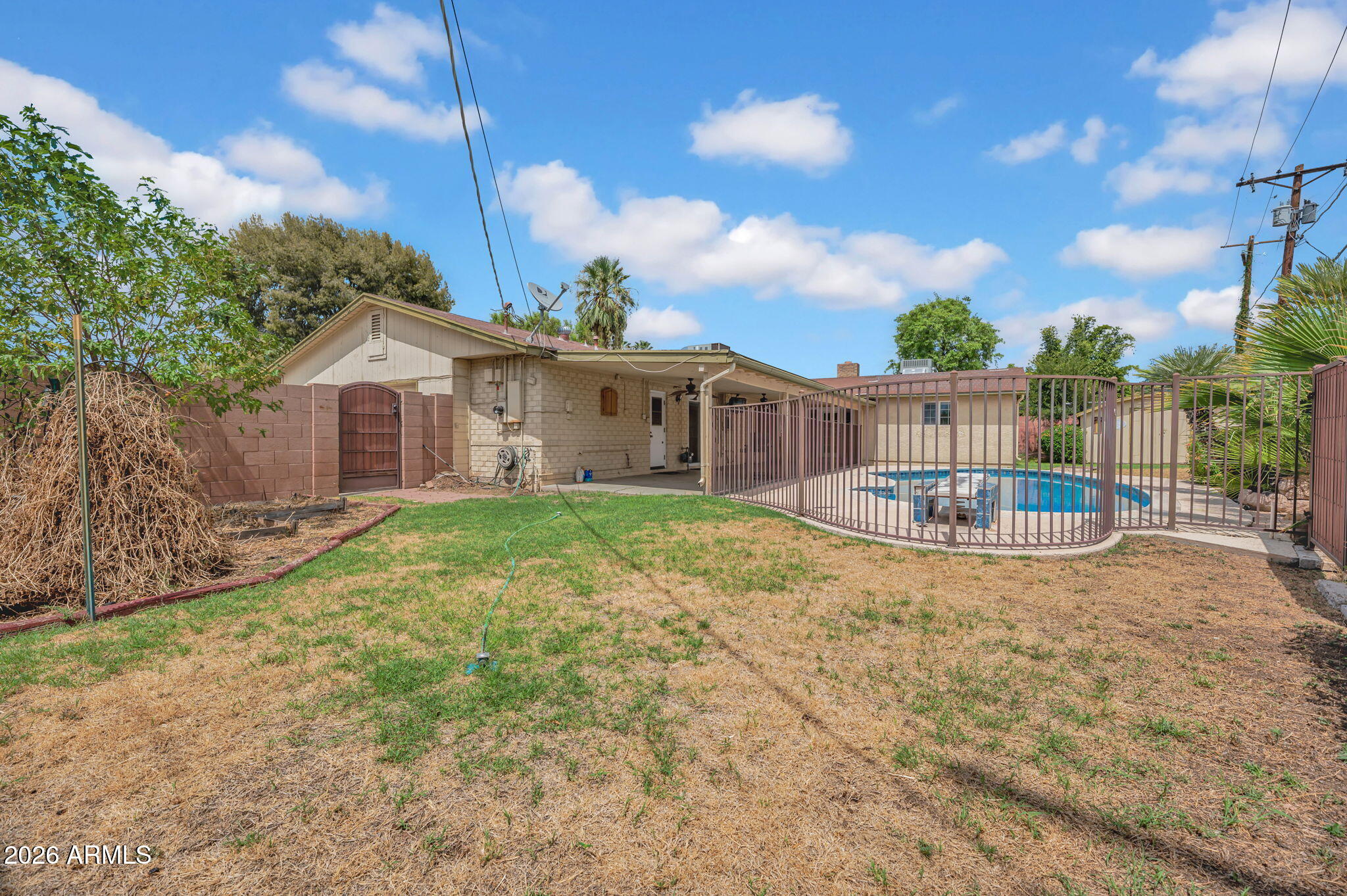 3101 E Mariposa St