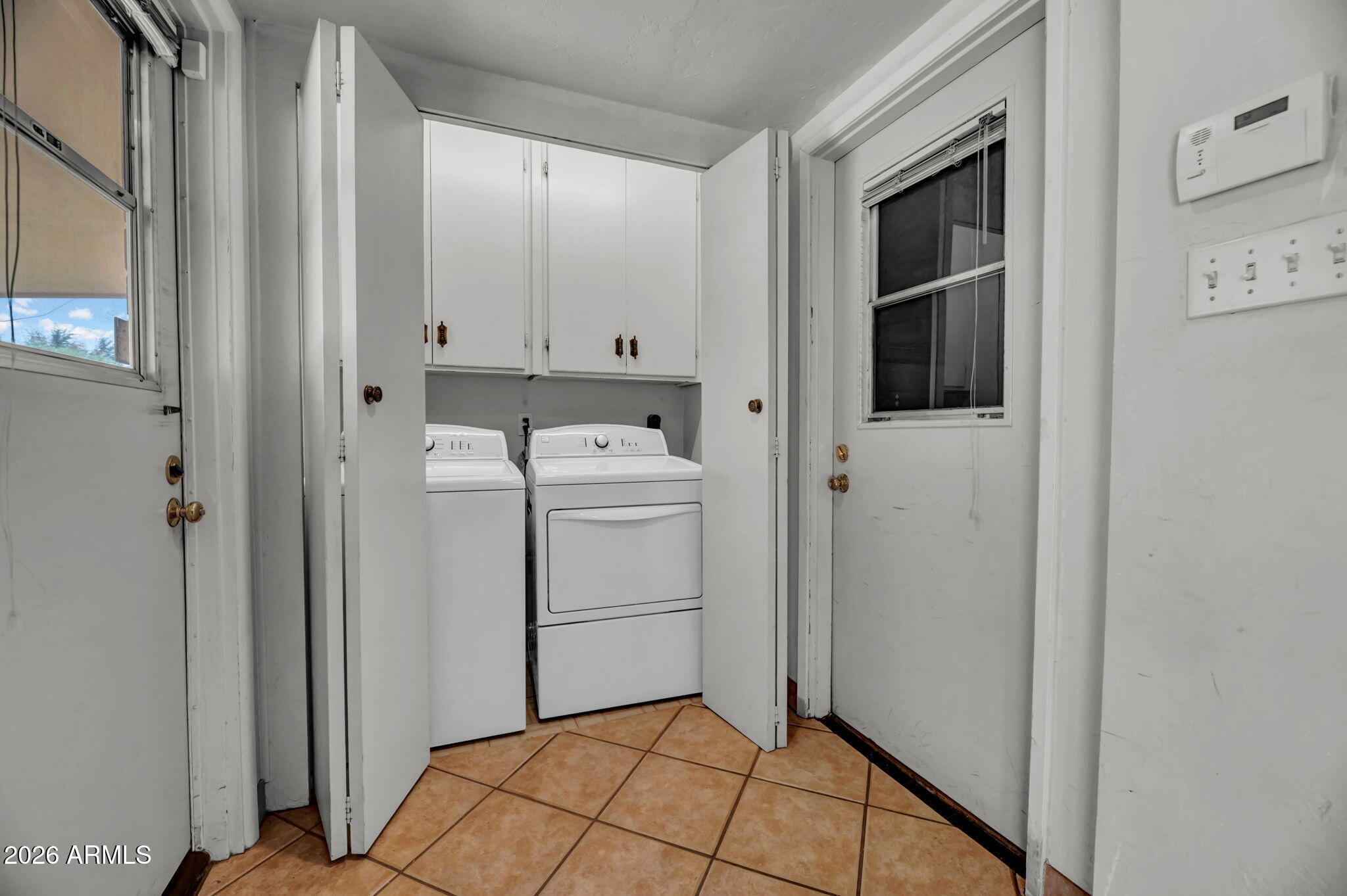 3101 E Mariposa St