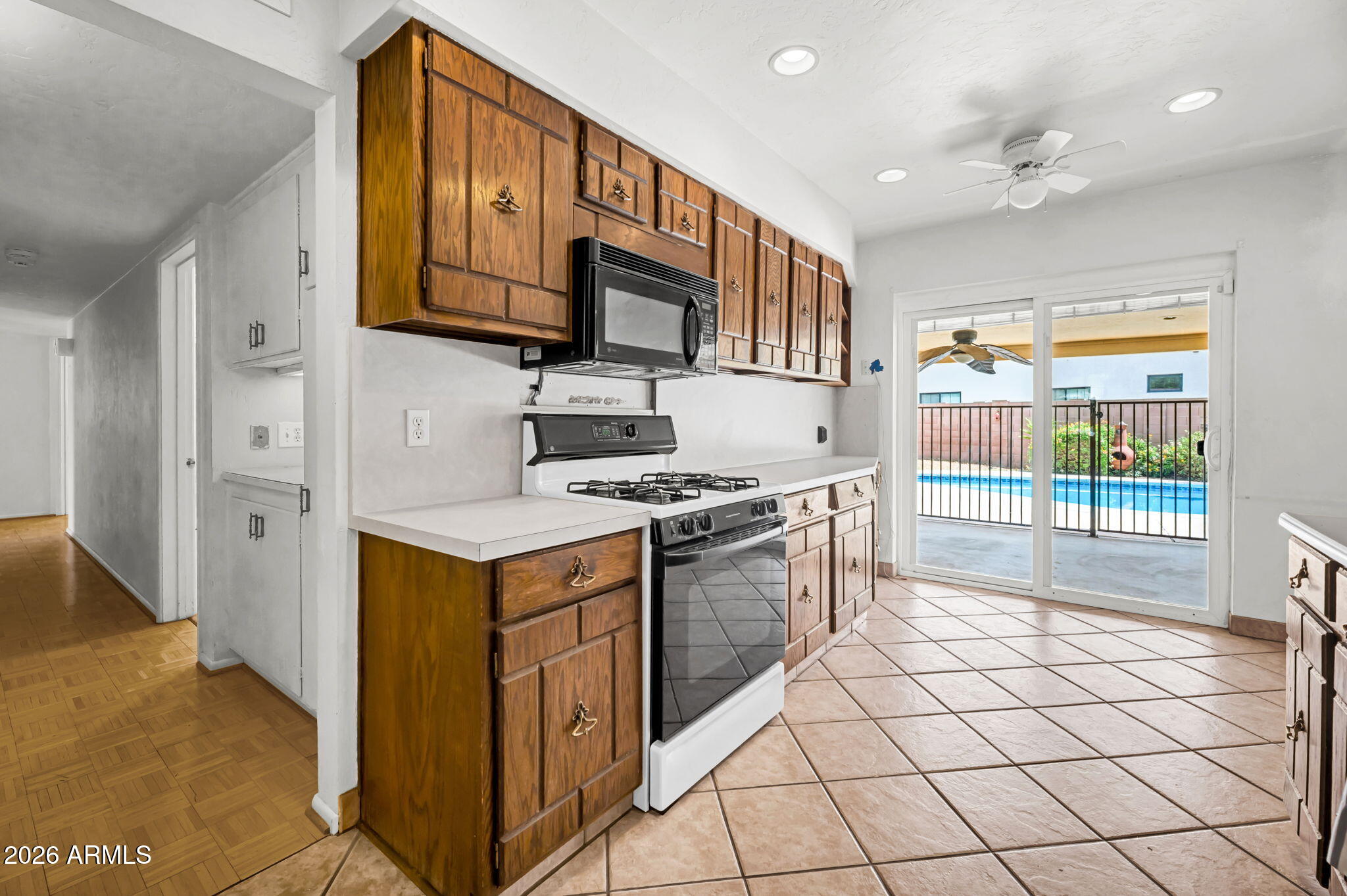 3101 E Mariposa St