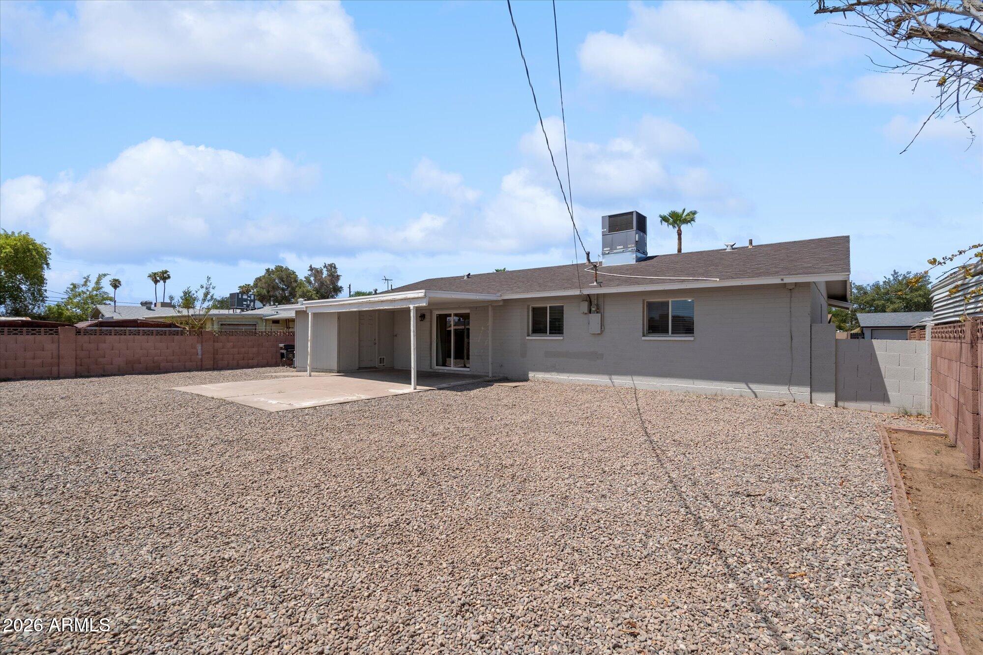 3631 W DENTON Lane