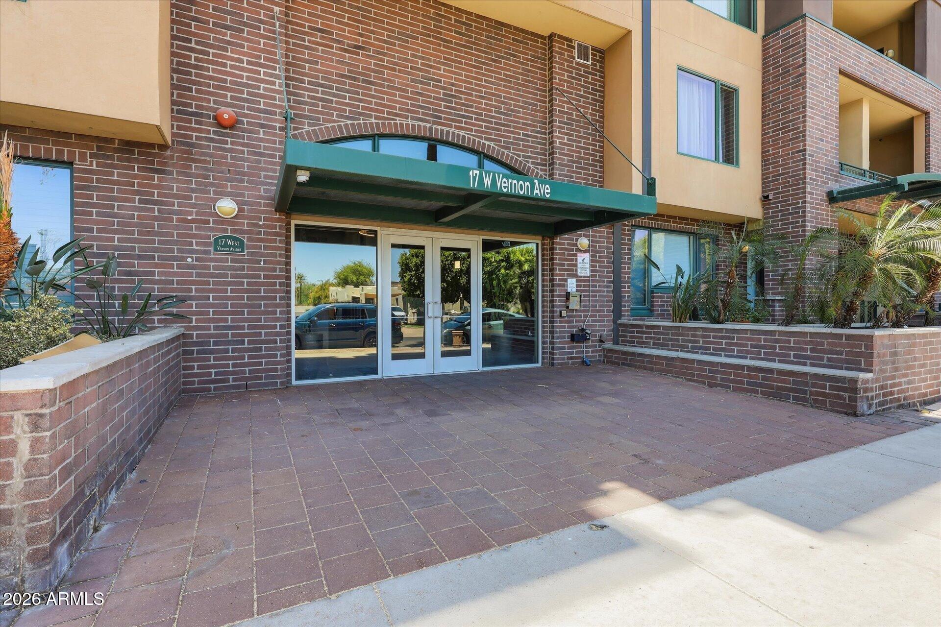 17 W VERNON Avenue 507