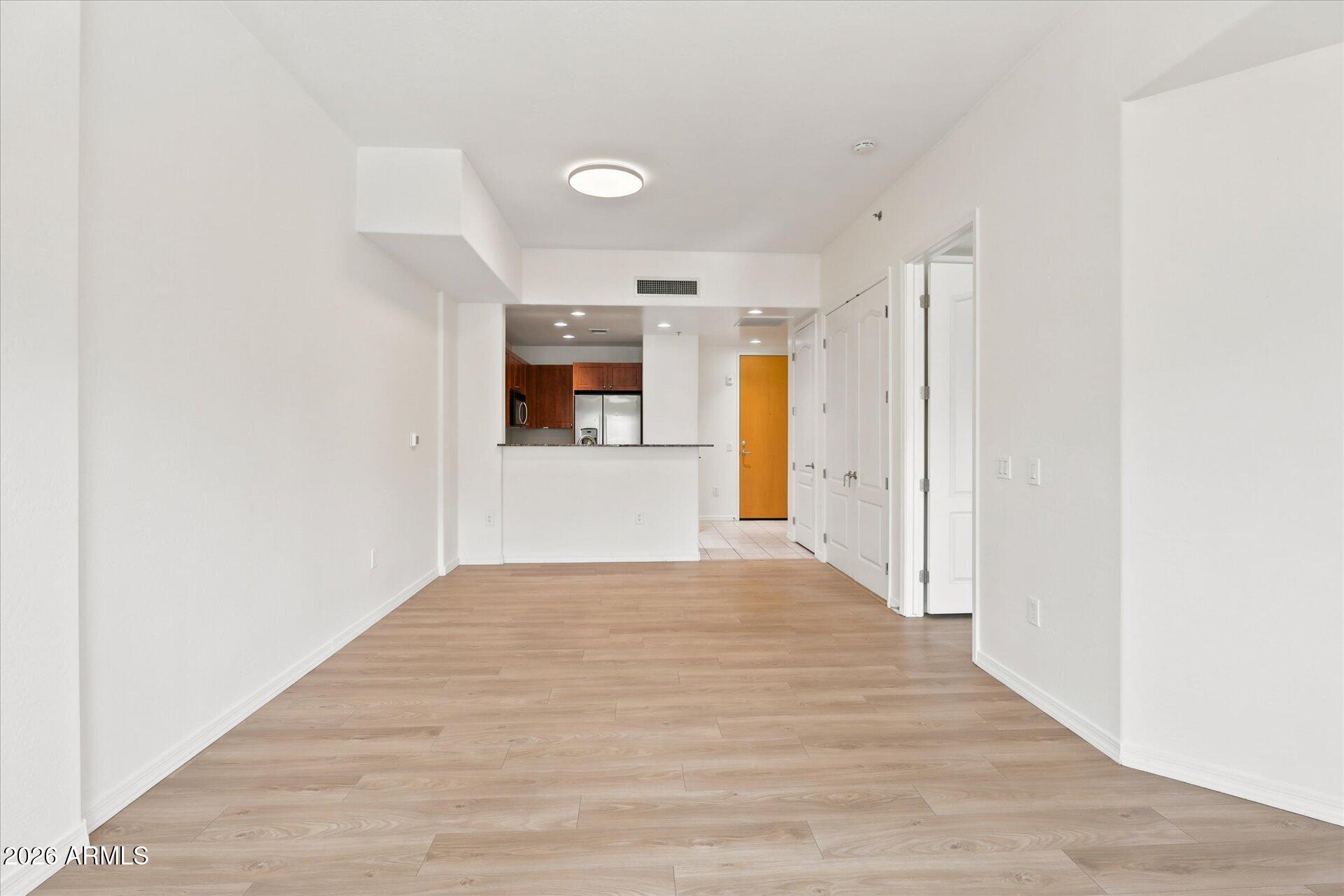 17 W VERNON Avenue 507