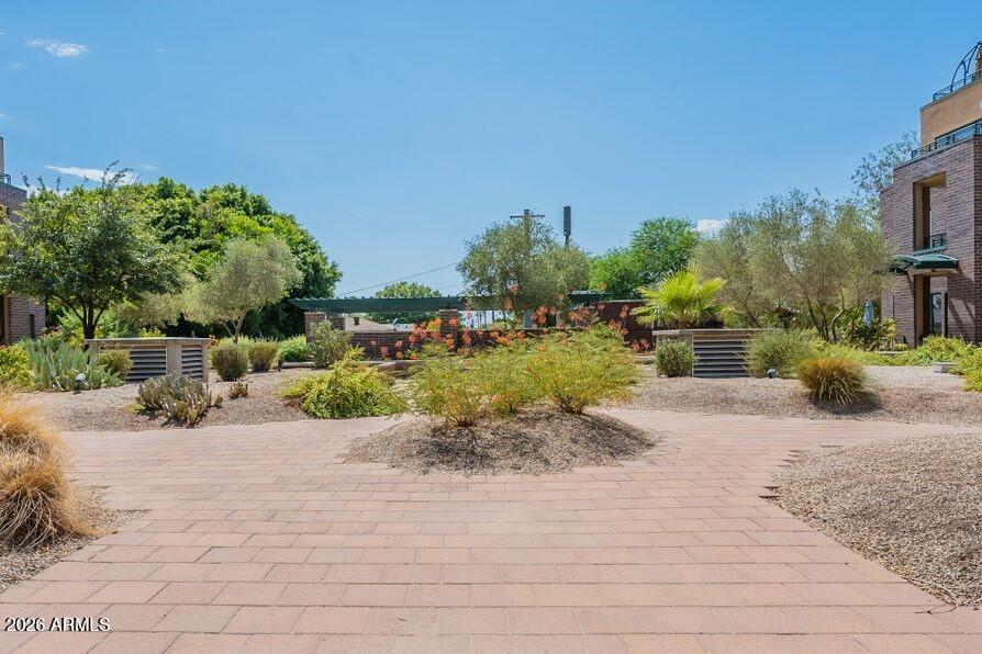 17 W VERNON Avenue 507
