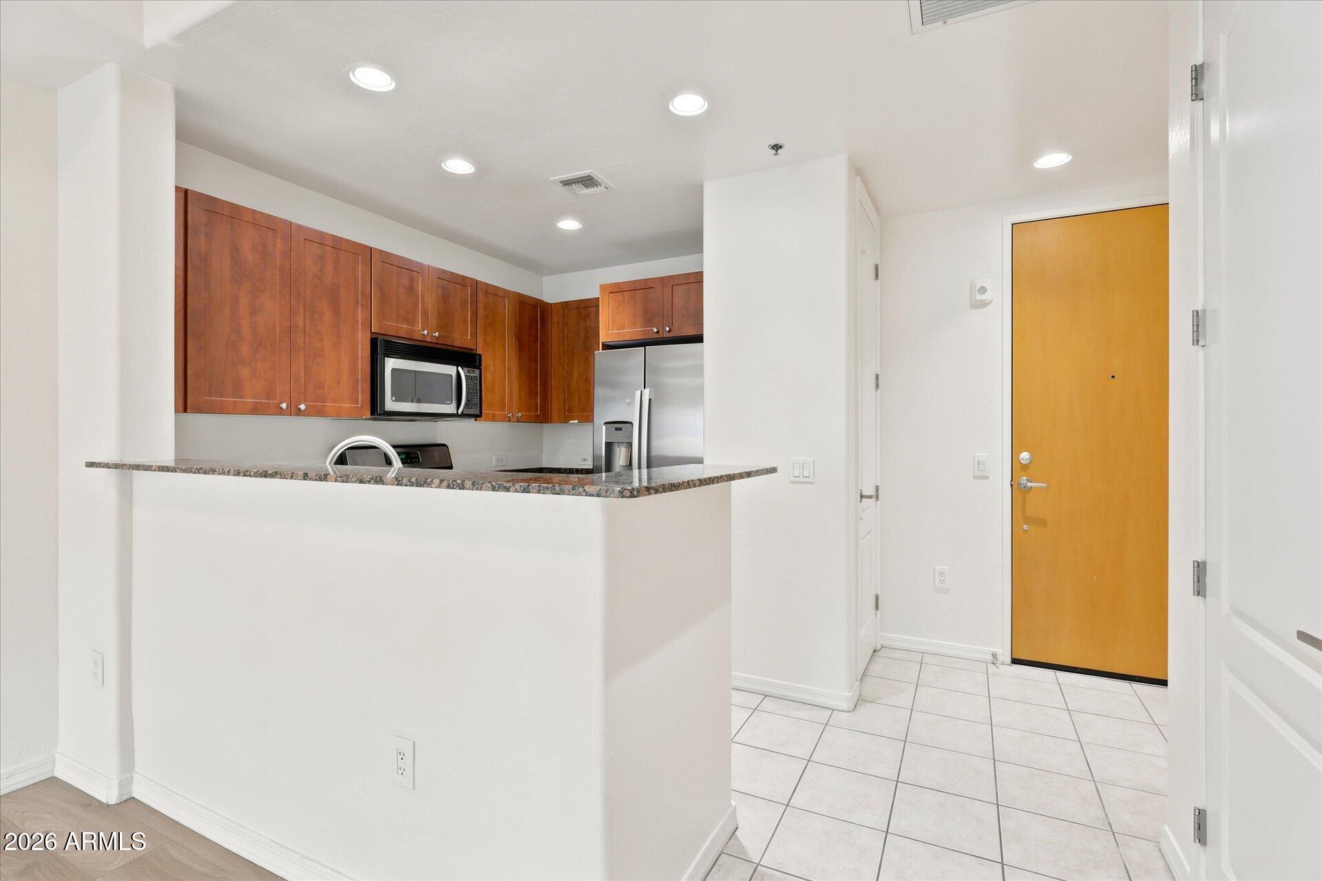 17 W VERNON Avenue 507