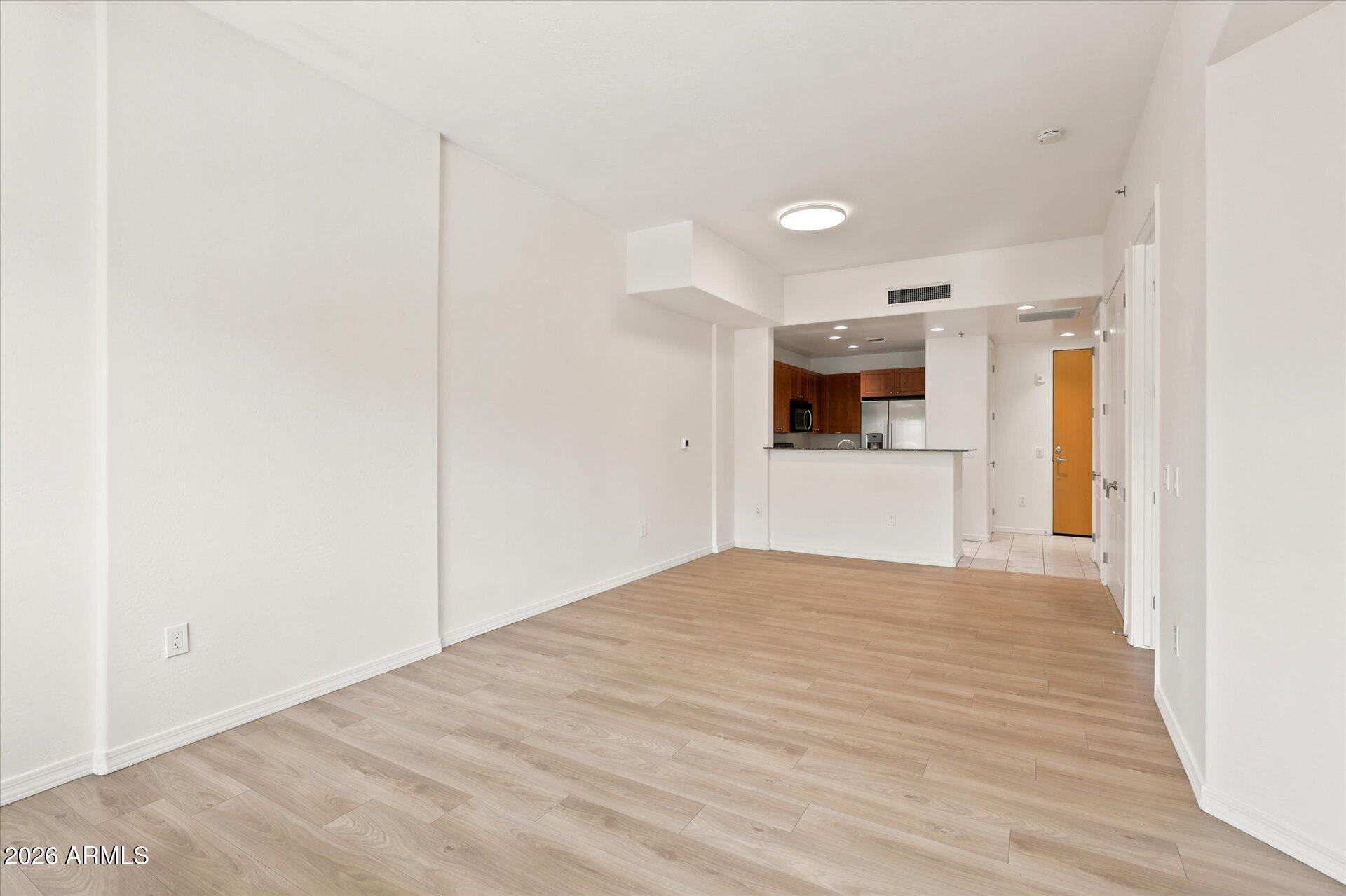 17 W VERNON Avenue 507