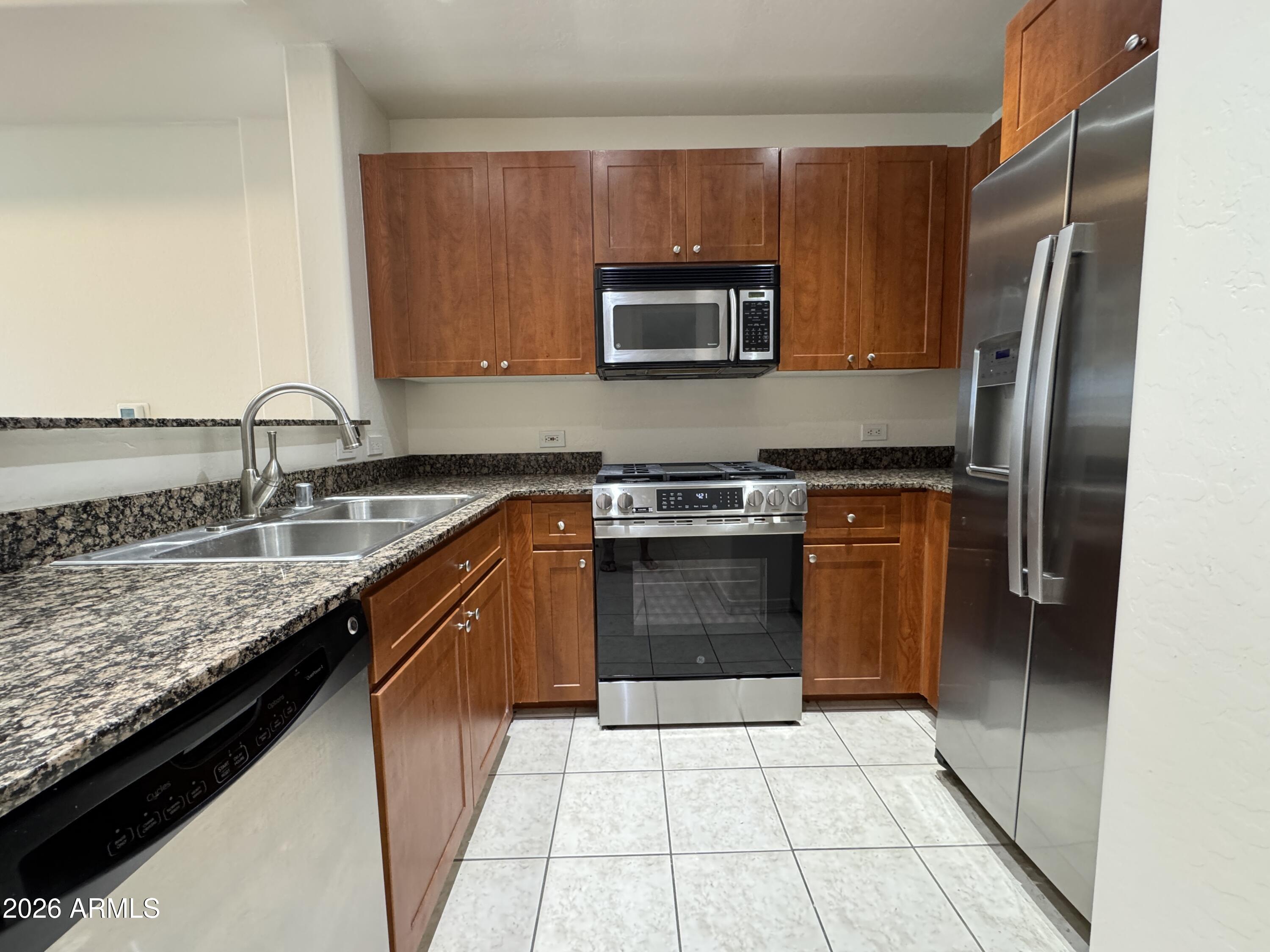 17 W VERNON Avenue 507