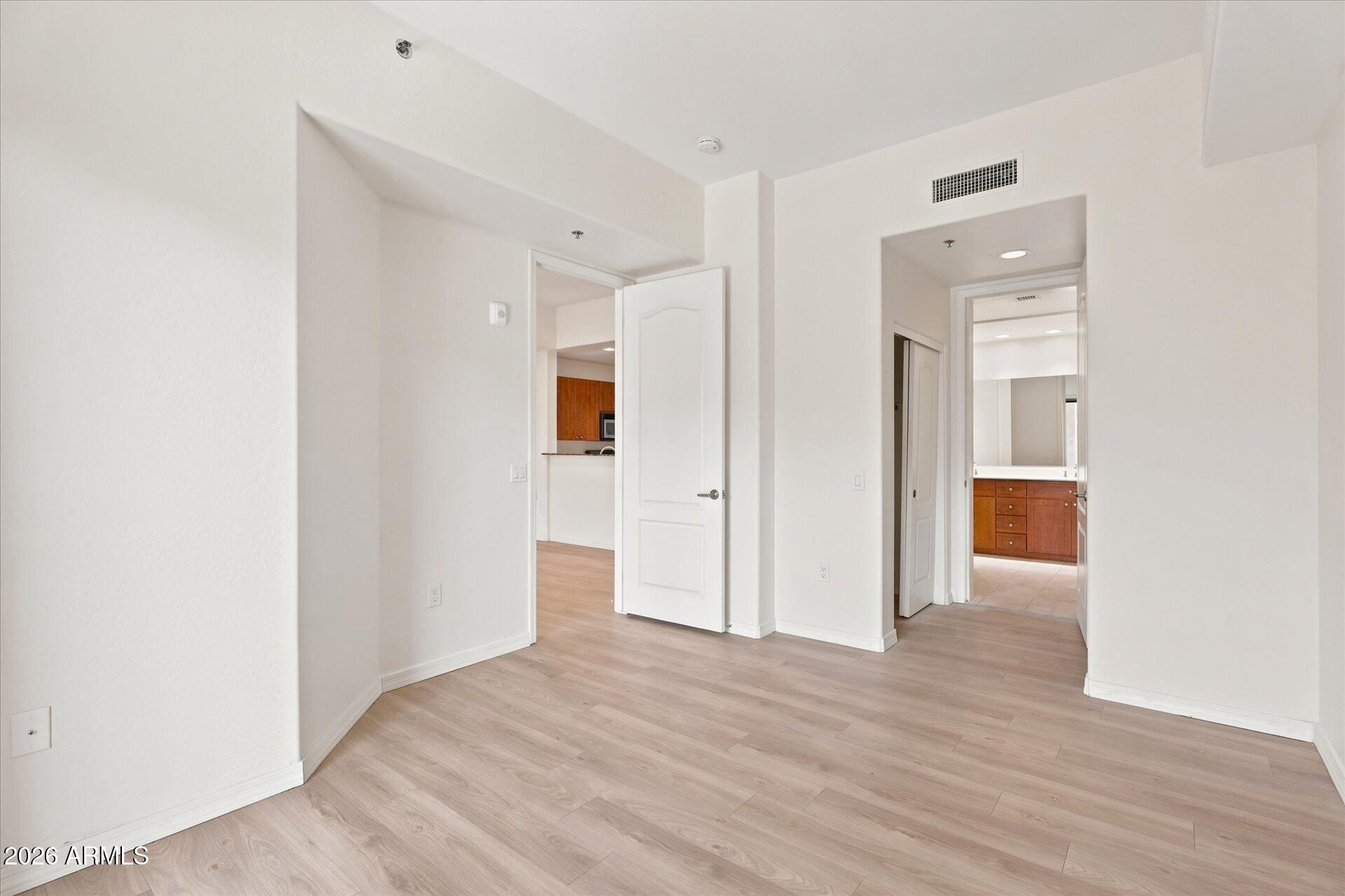 17 W VERNON Avenue 507