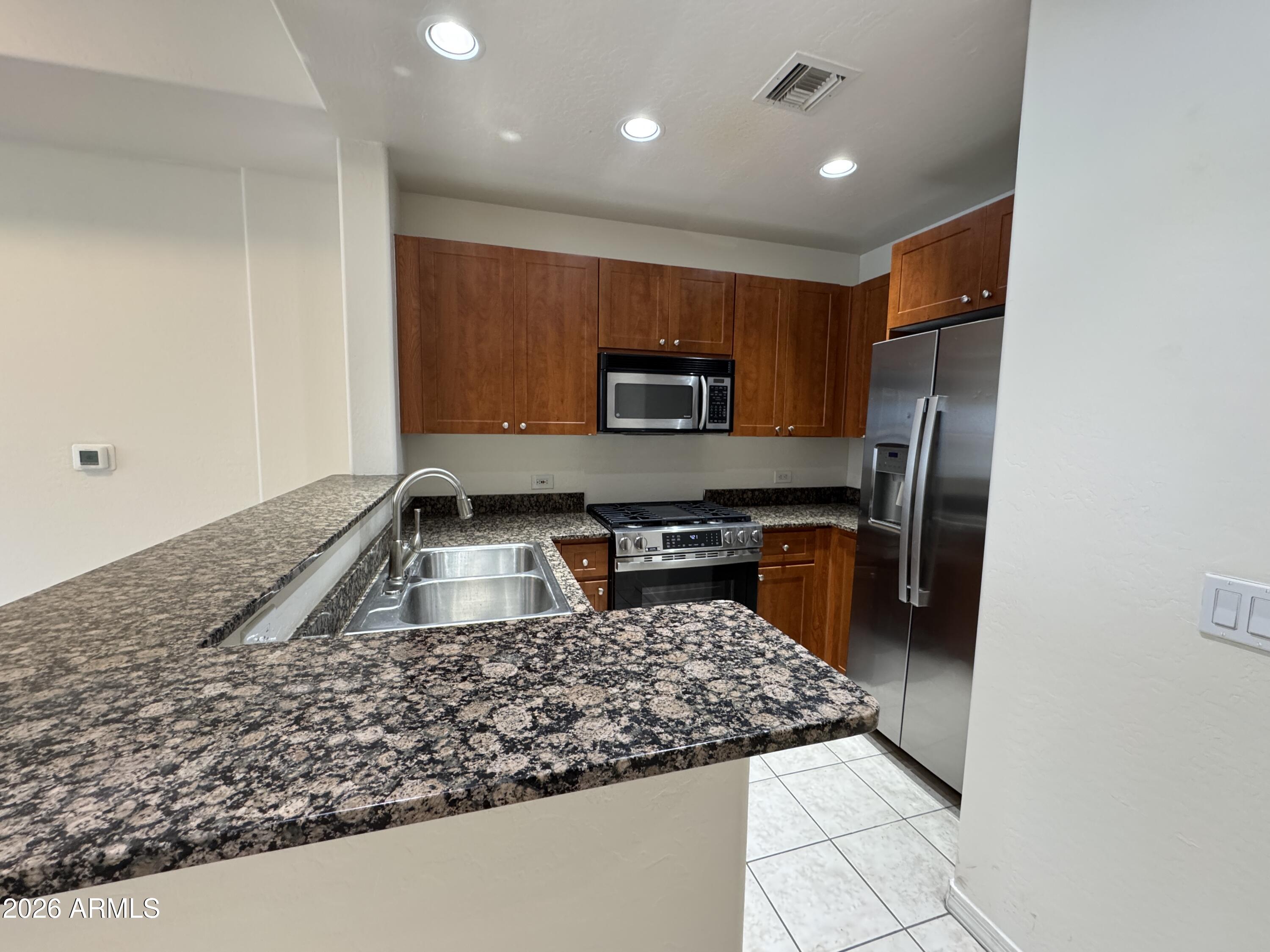 17 W VERNON Avenue 507