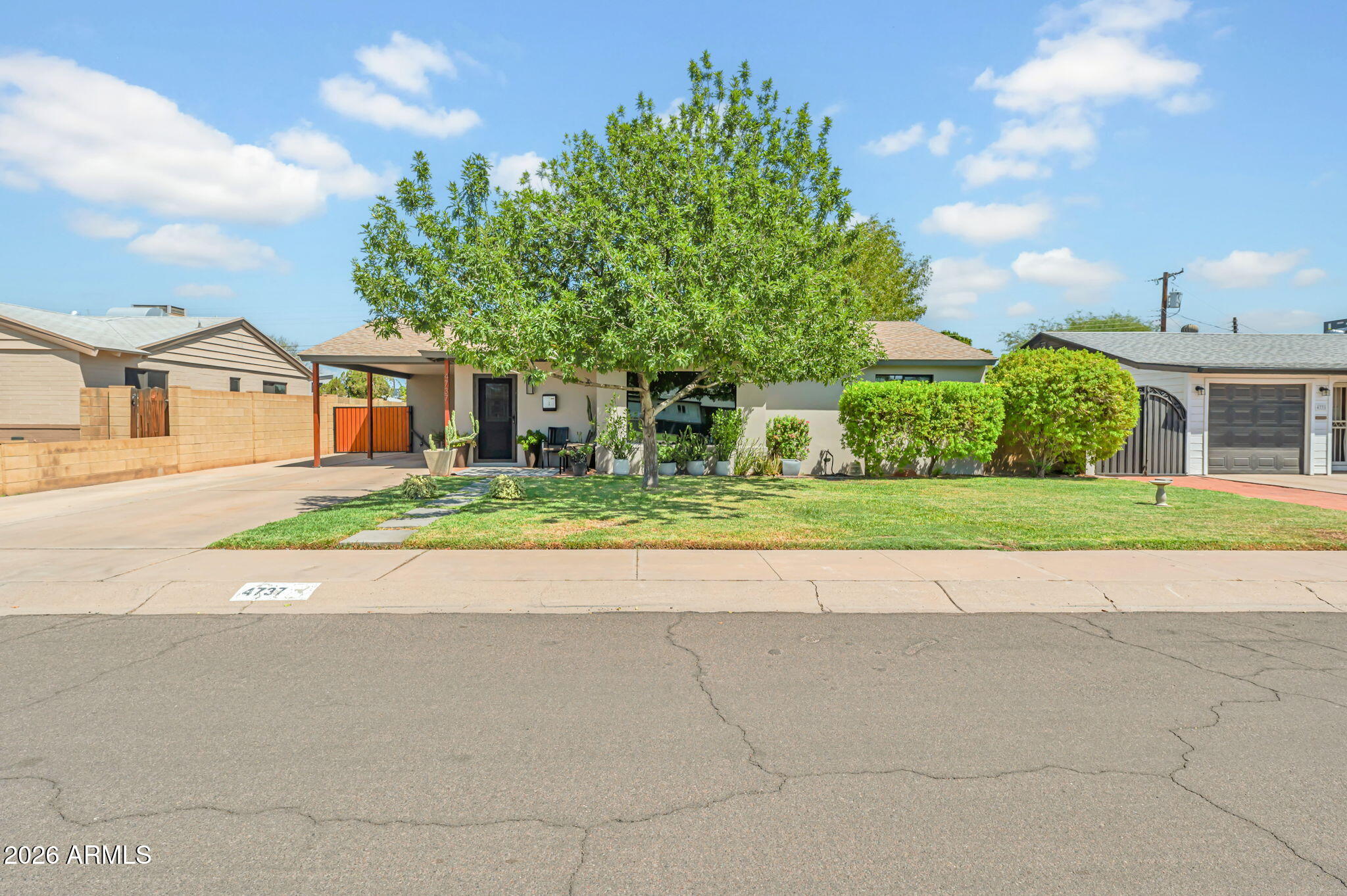 4737 N 14TH Avenue