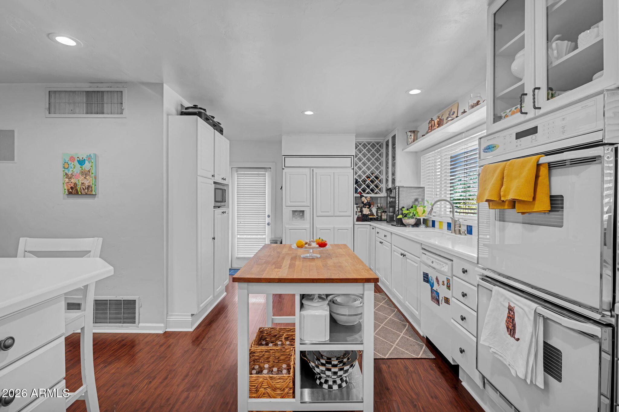 345 E ORANGE Drive