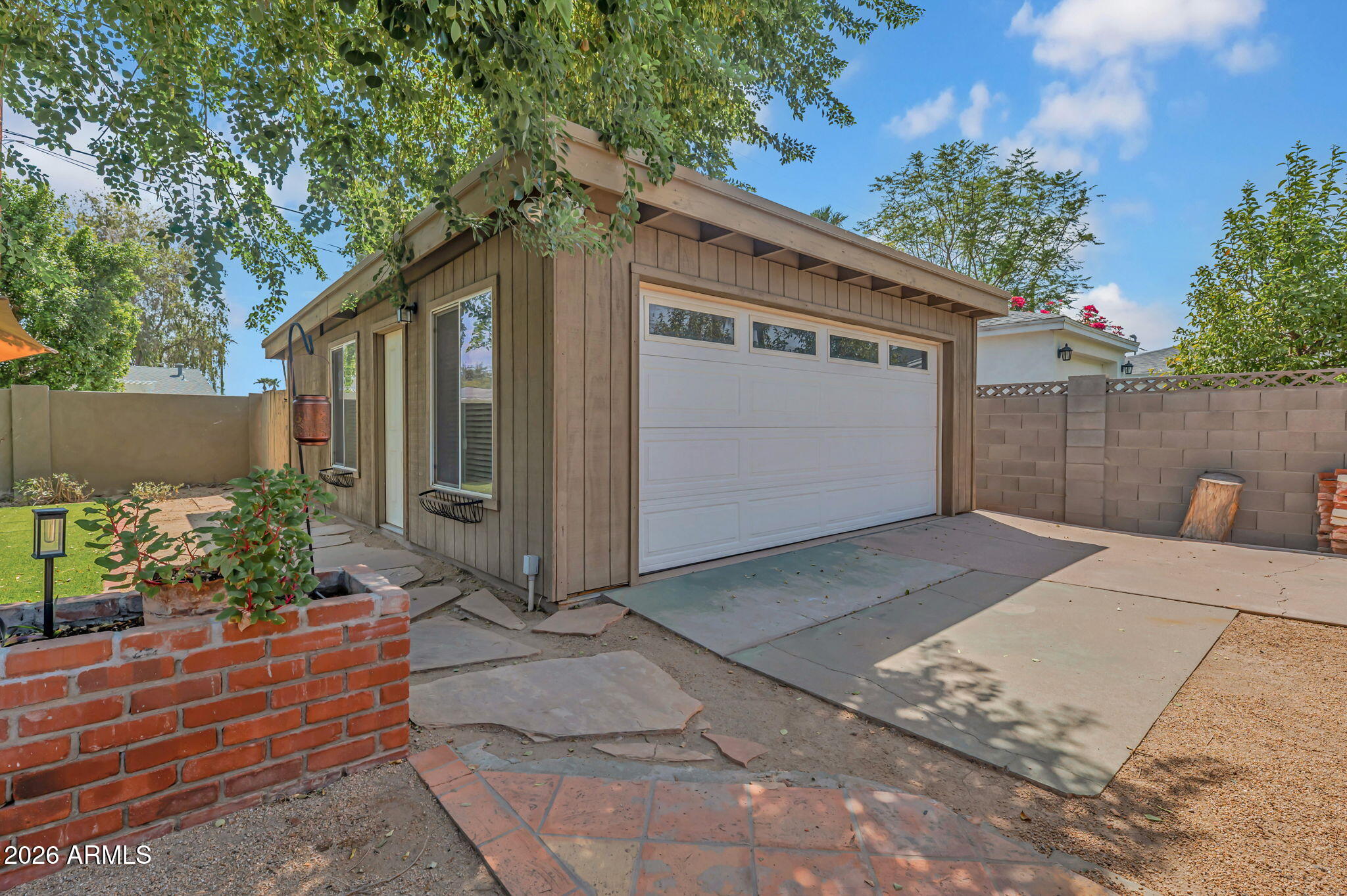 345 E ORANGE Drive