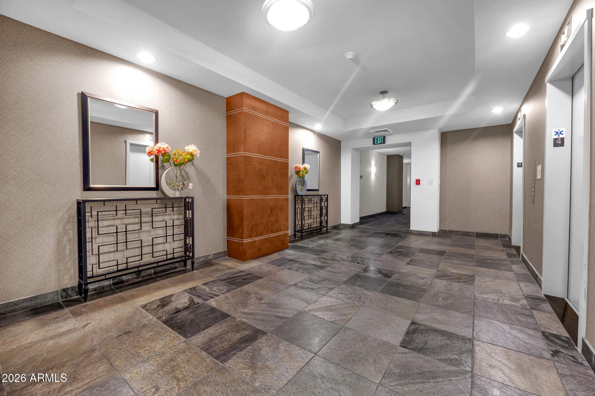 1 E LEXINGTON Avenue 410
