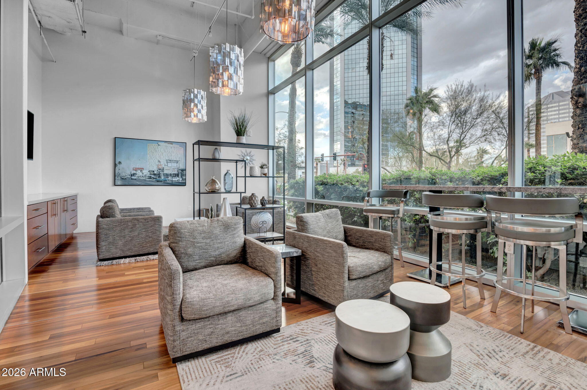 1 E LEXINGTON Avenue 410