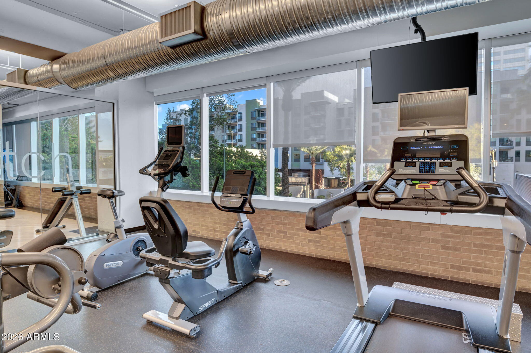 1 E LEXINGTON Avenue 410