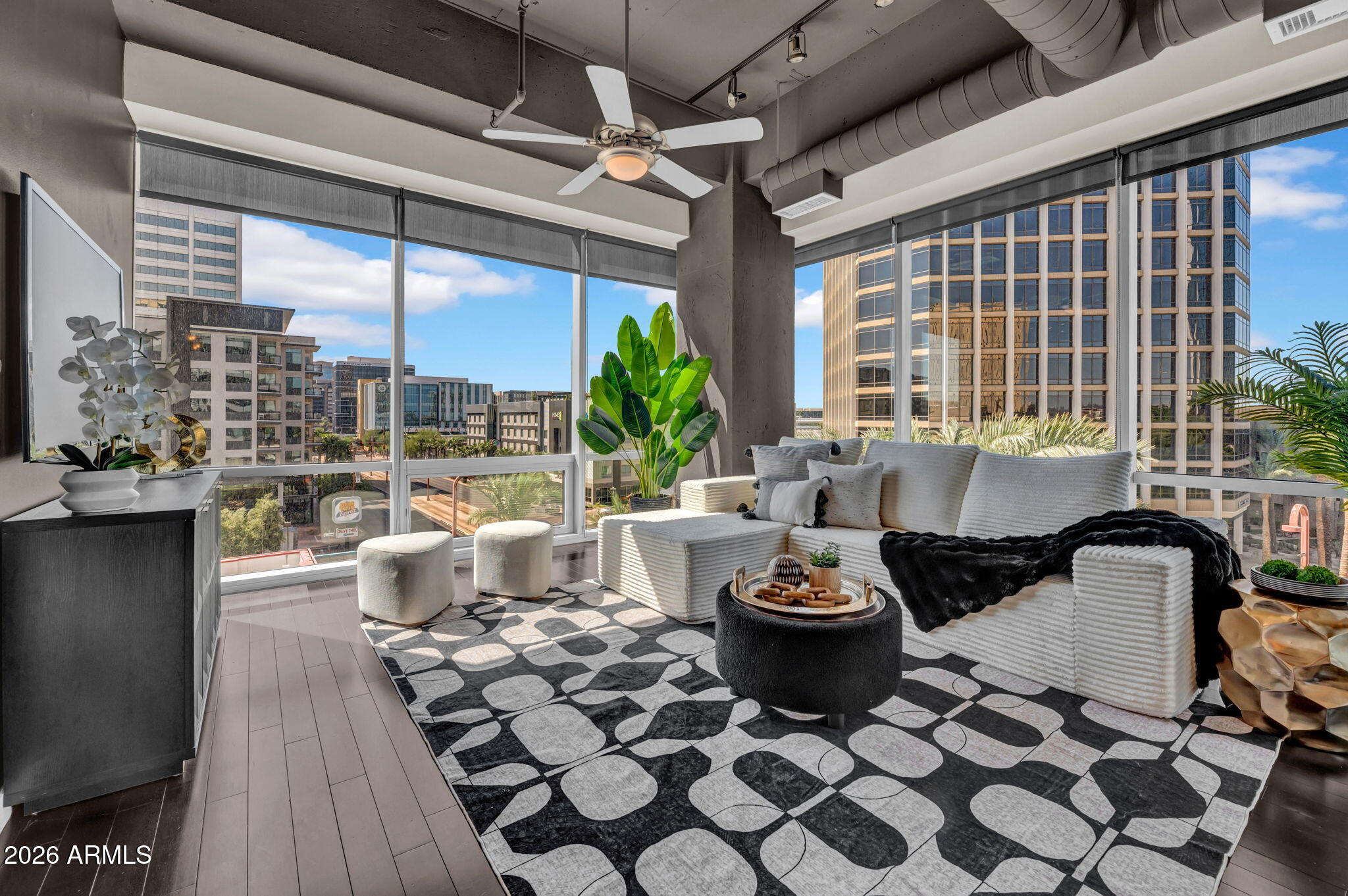 1 E LEXINGTON Avenue 410