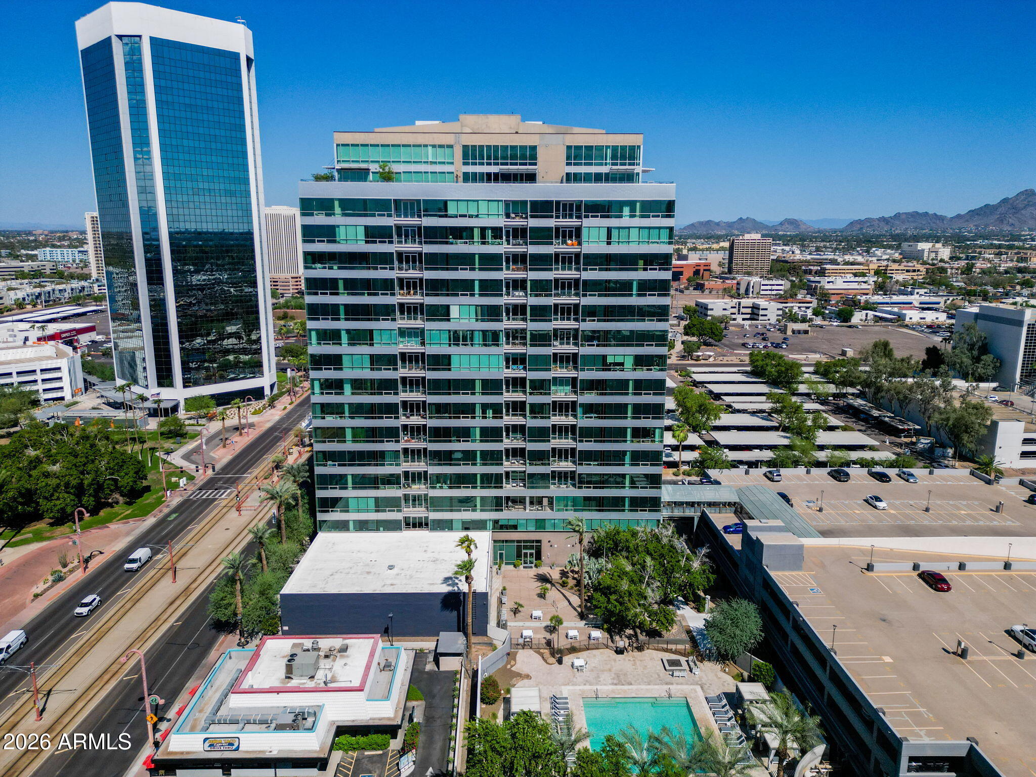 1 E LEXINGTON Avenue 410