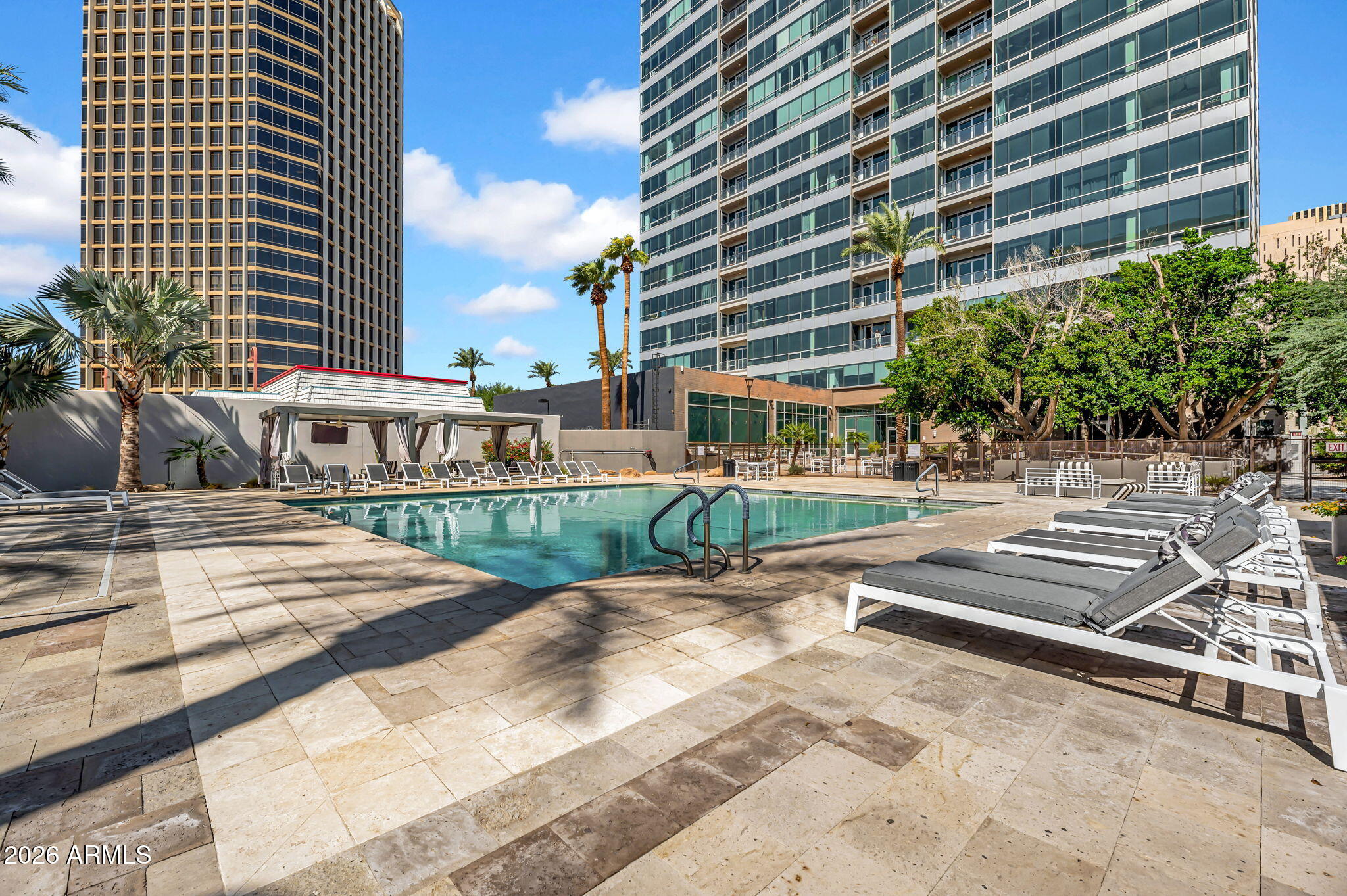 1 E LEXINGTON Avenue 410