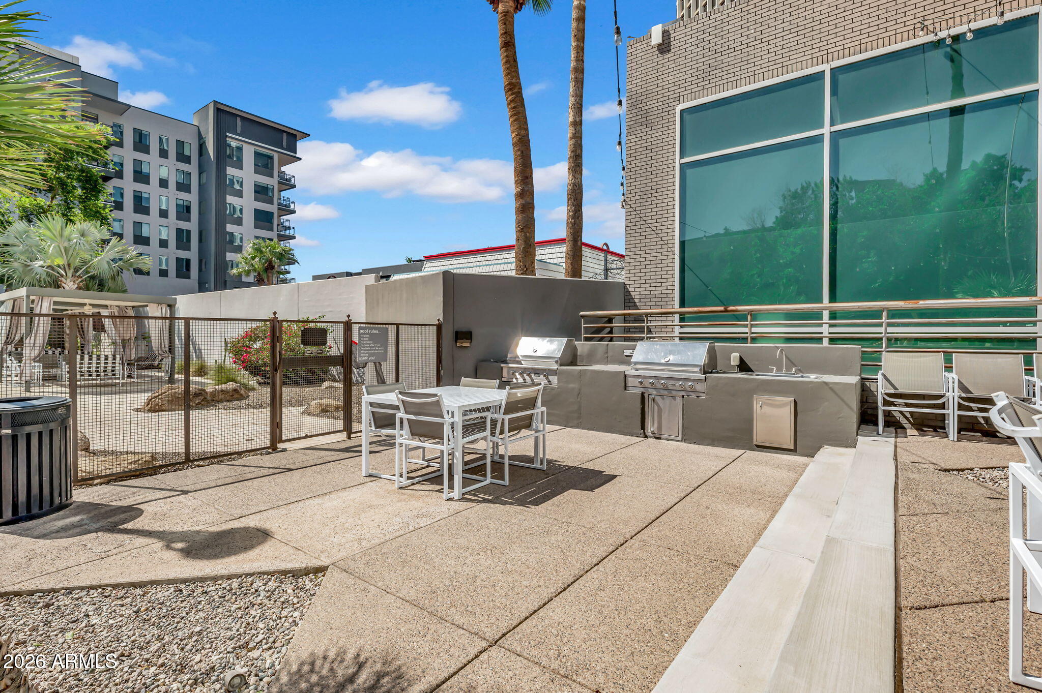 1 E LEXINGTON Avenue 410
