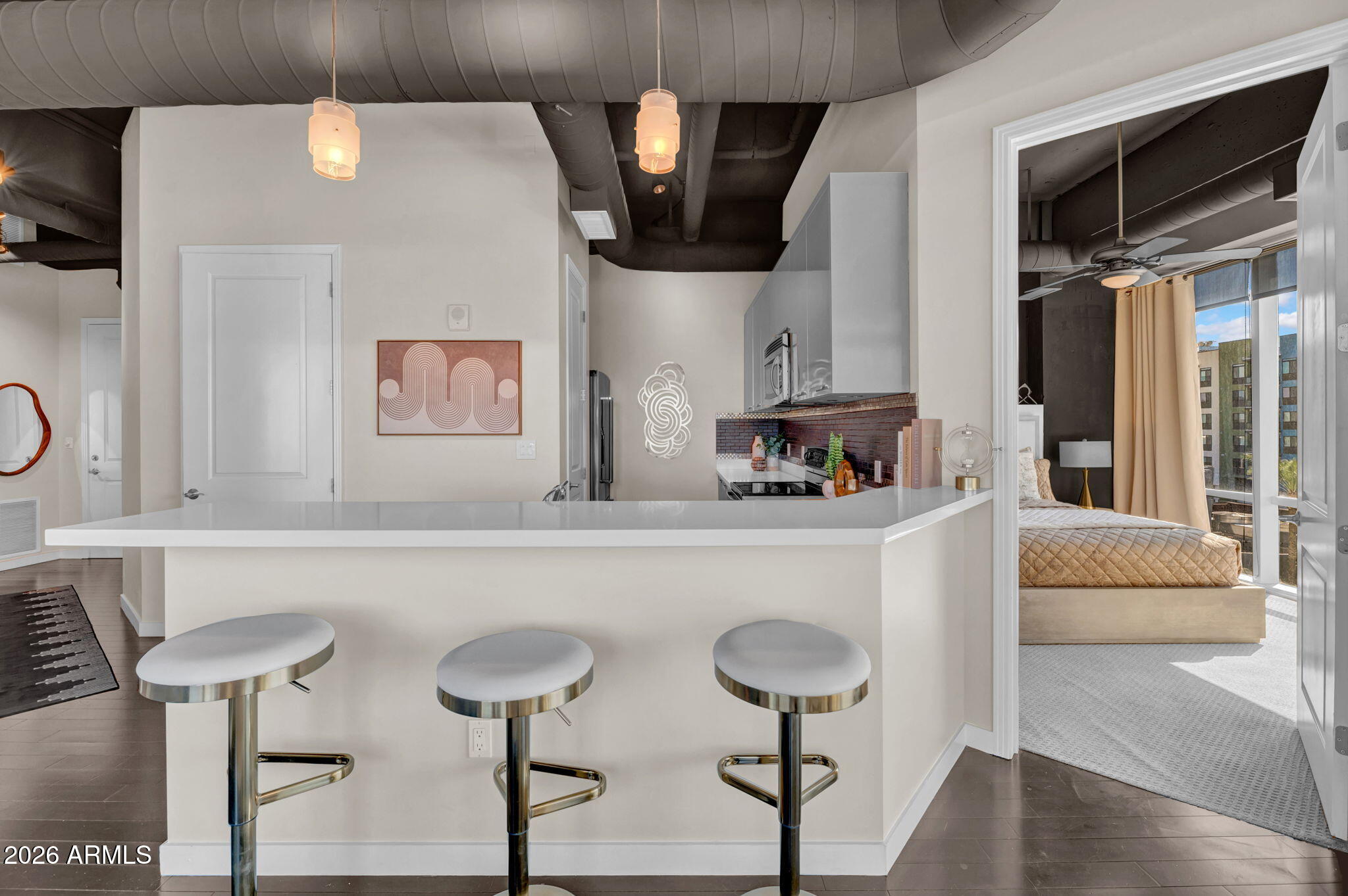 1 E LEXINGTON Avenue 410