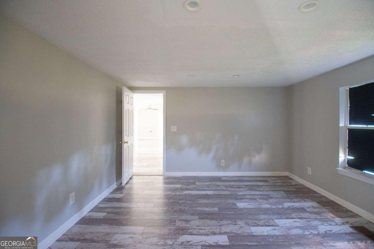 190 Forest Lake Drive