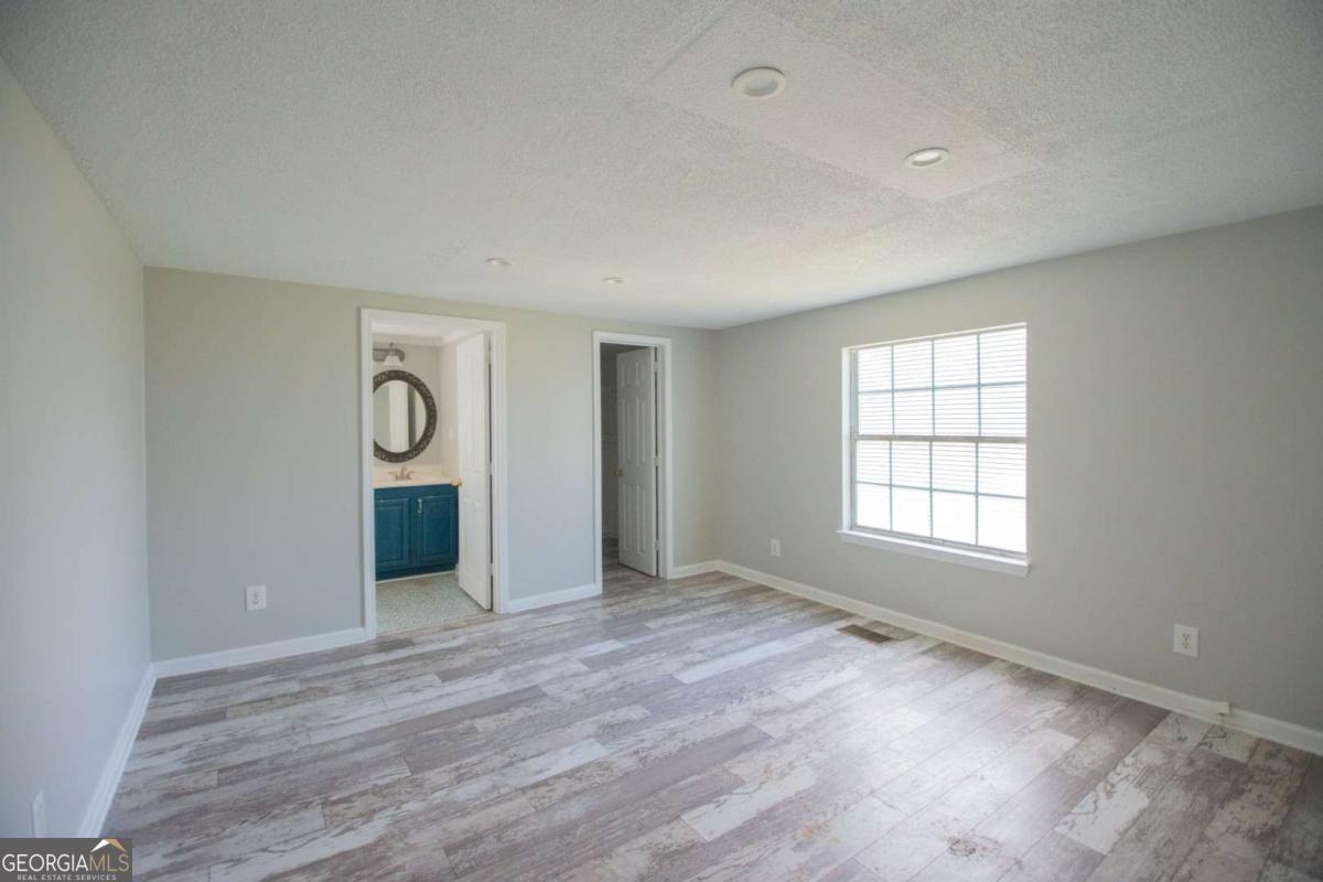 190 Forest Lake Drive