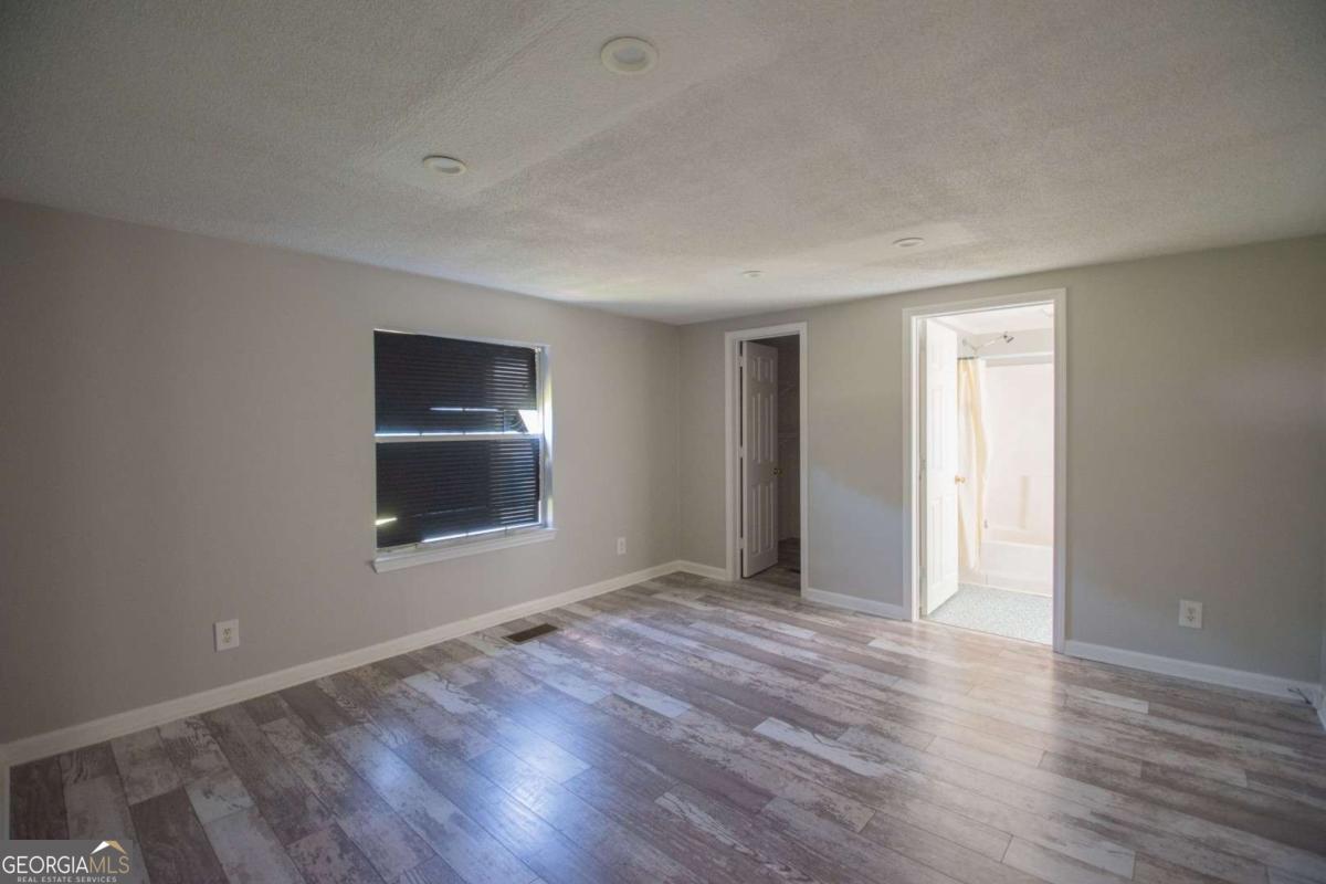 190 Forest Lake Drive