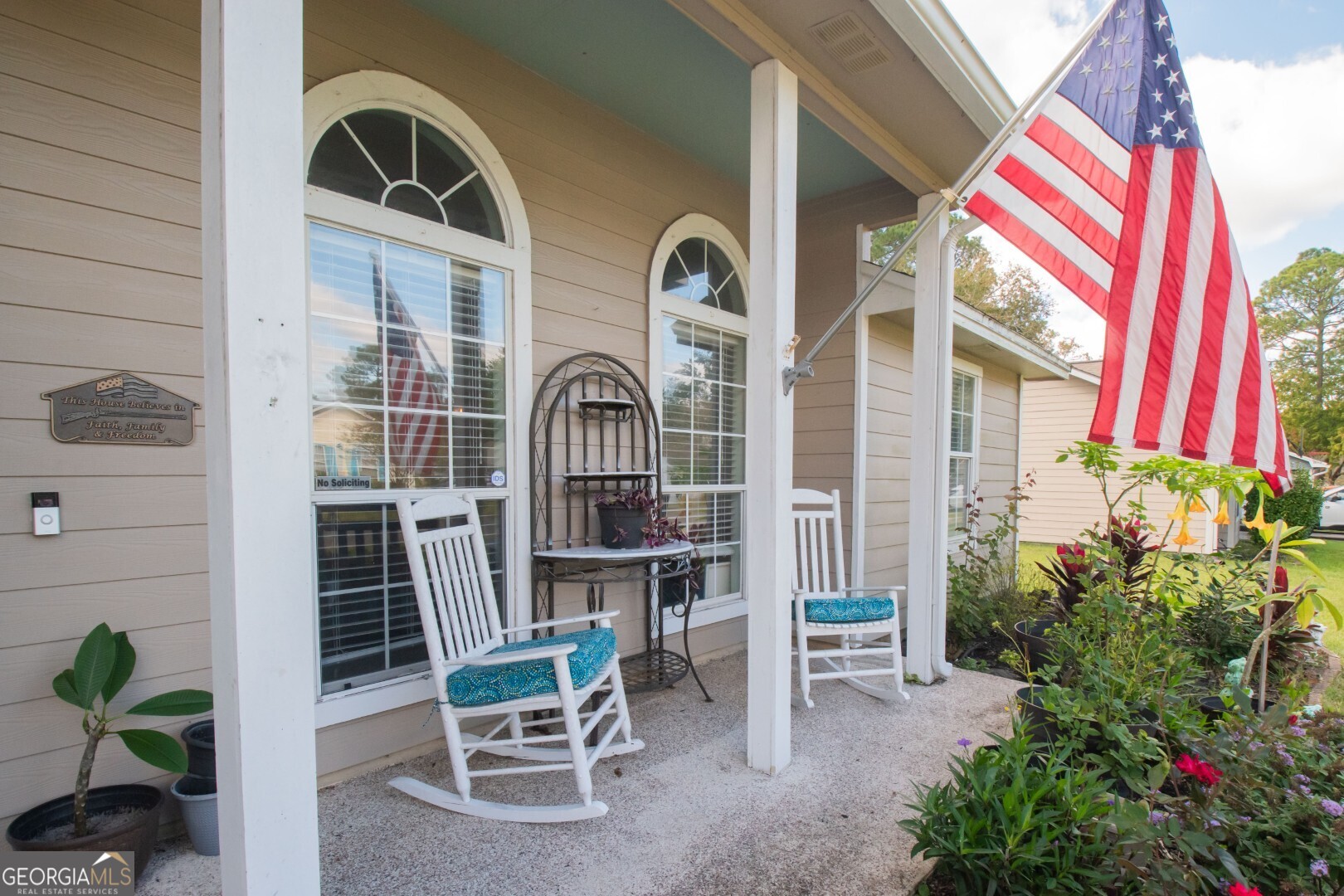 208 McQueen Circle, St. Marys