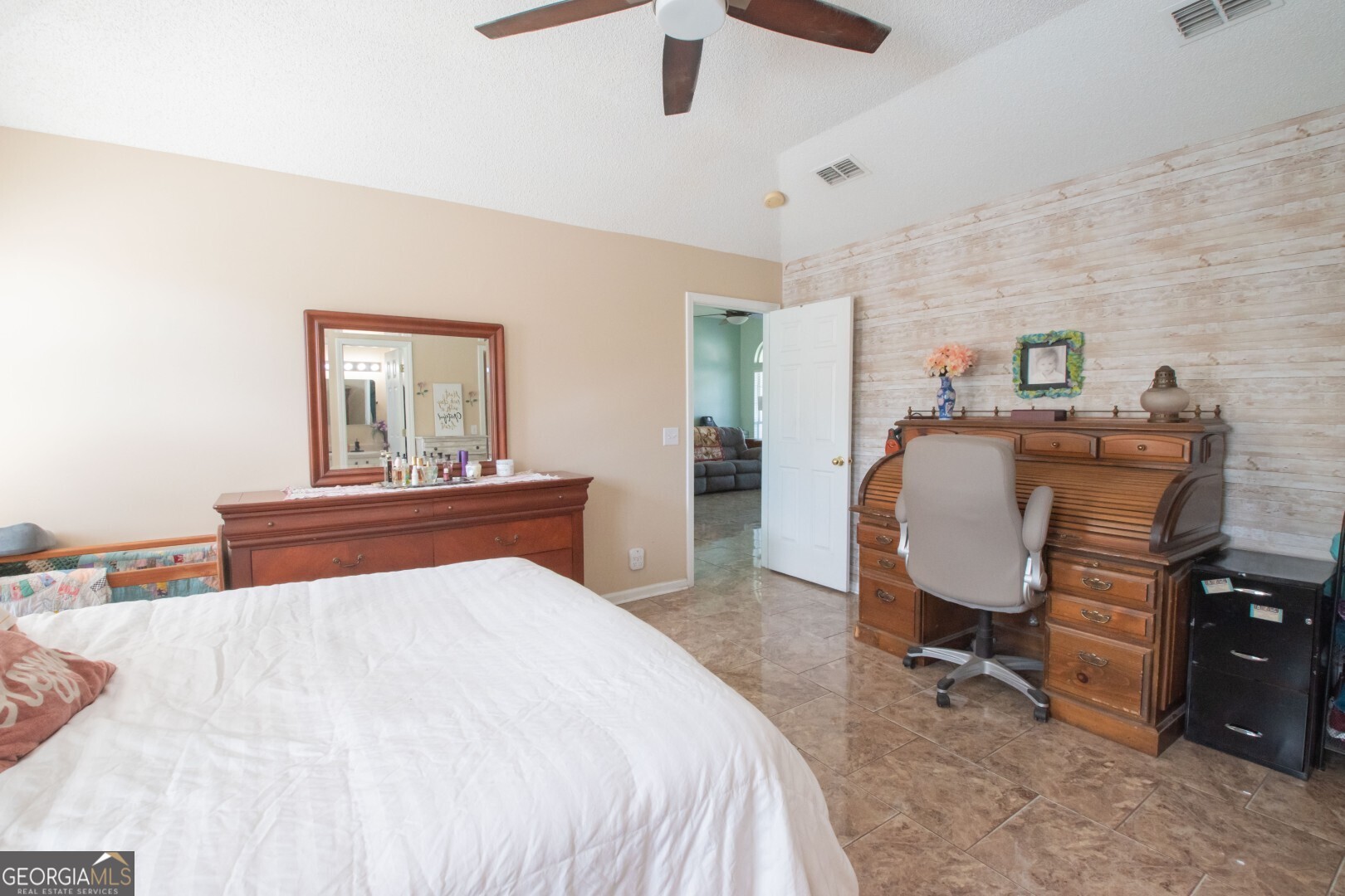 208 McQueen Circle, St. Marys