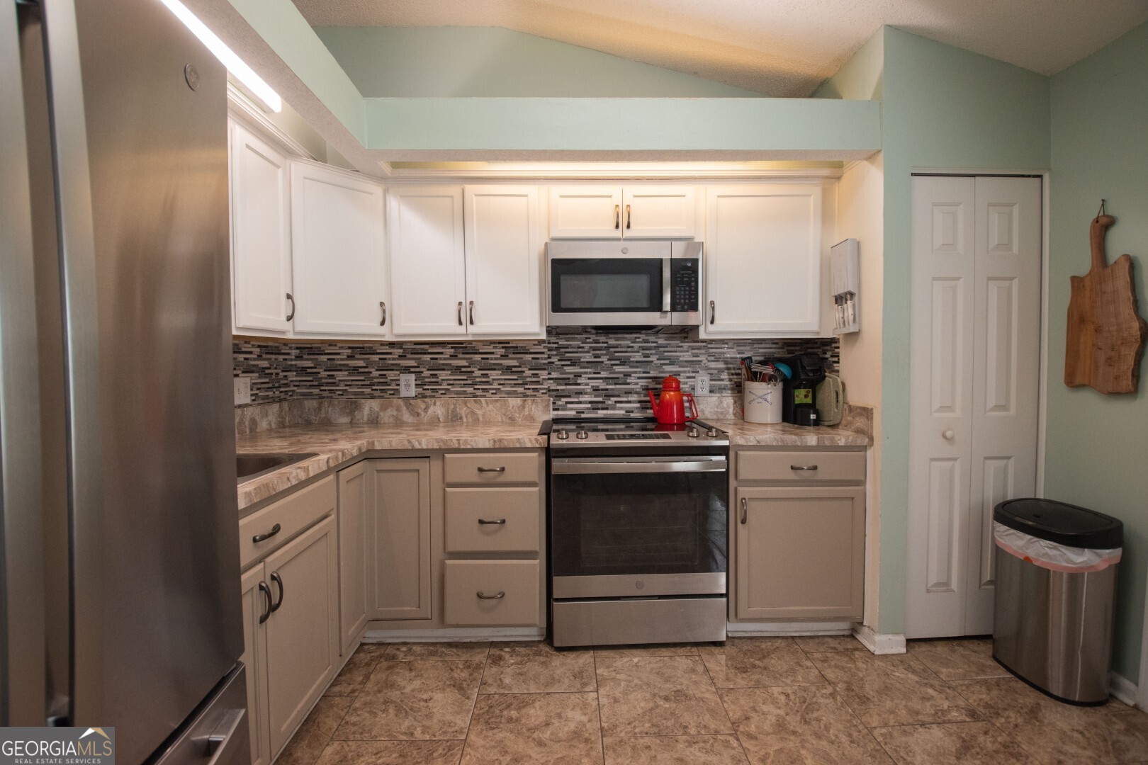 208 McQueen Circle, St. Marys