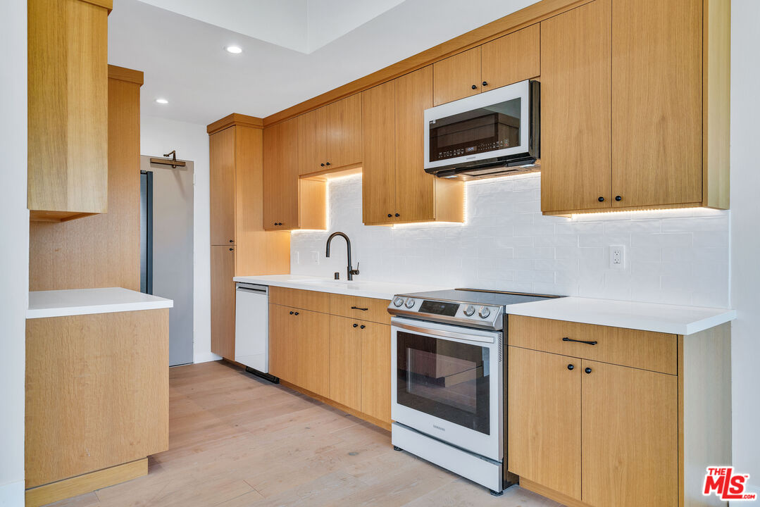 10701 Wilshire Blvd Unit: 1601